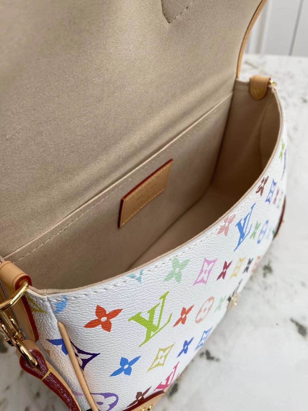 Louis Vuitton Diane Monogram Canvas Shoulder Bag - Image 8