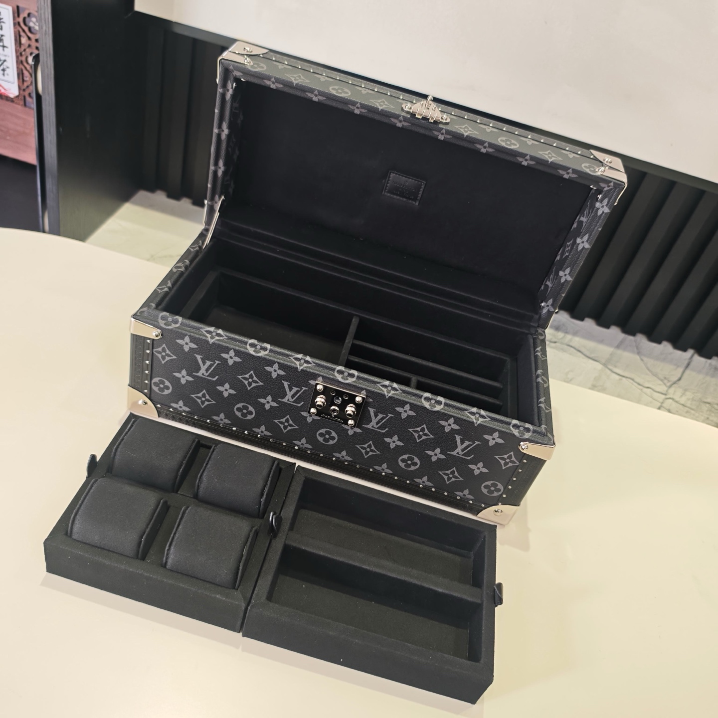 Louis Vuitton Monogram Watch and Jewelry Storage Box M20209 - Image 8