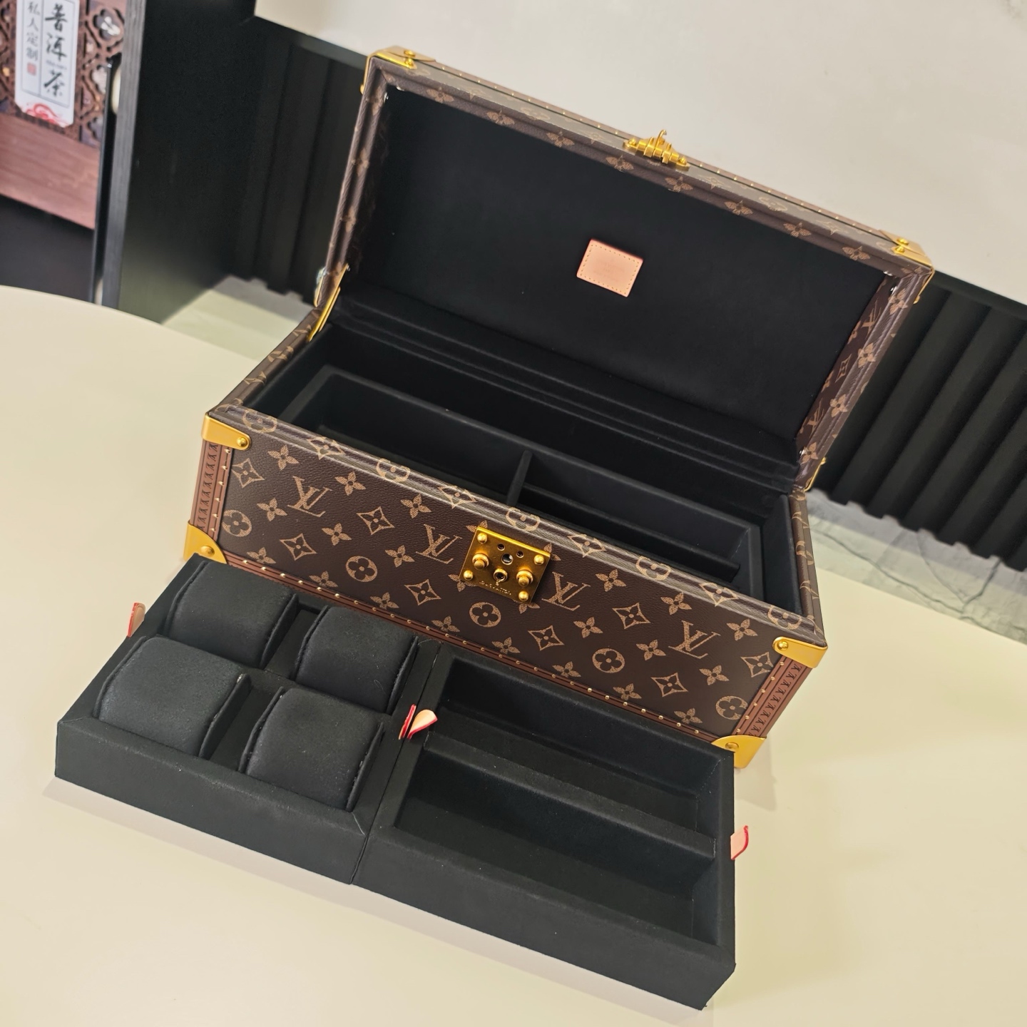Louis Vuitton Monogram Watch and Jewelry Storage Box M20209 - Image 8