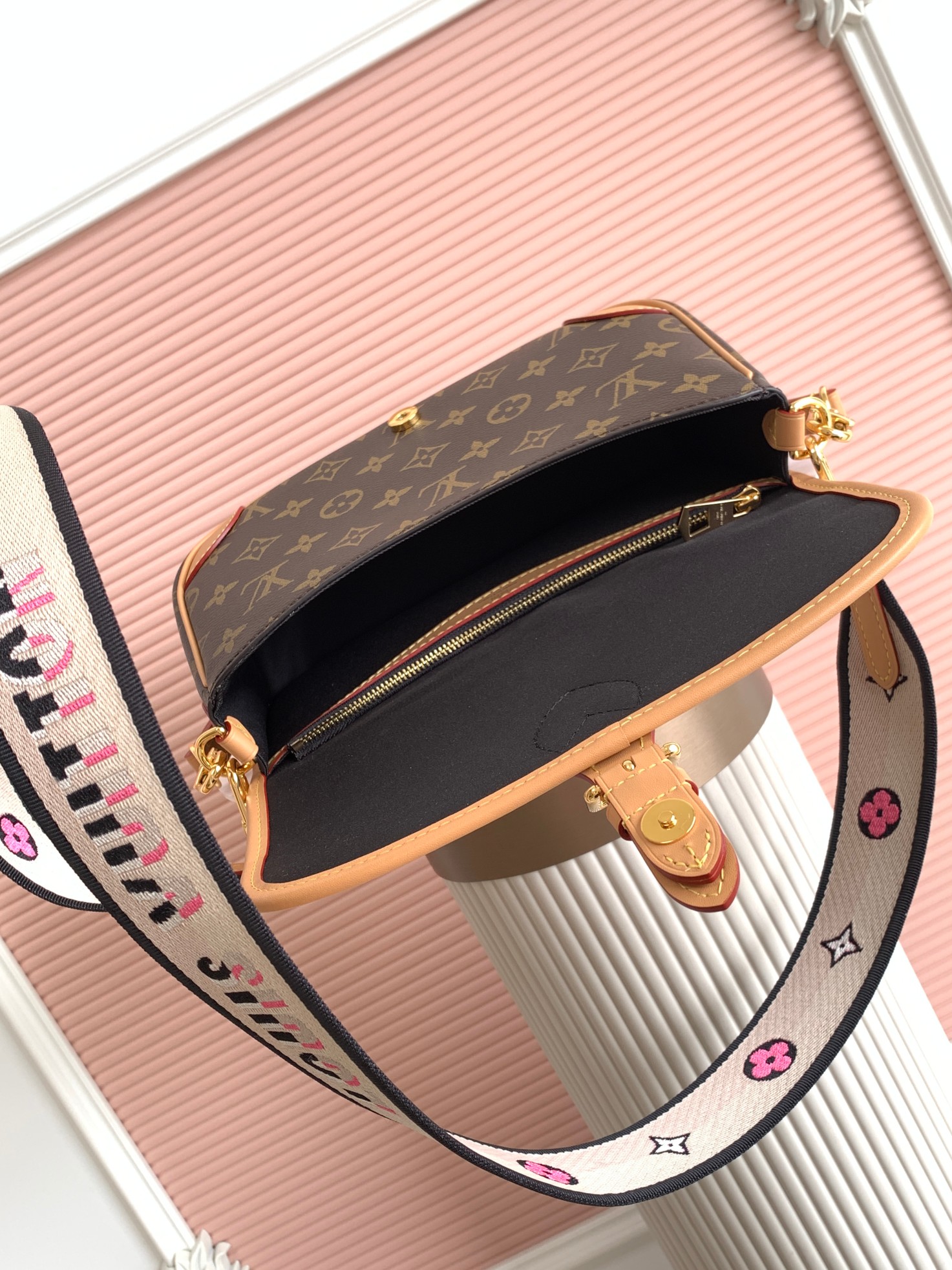 Louis Vuitton Diane Crossbody Bag in Black Monogram Canvas - Image 8