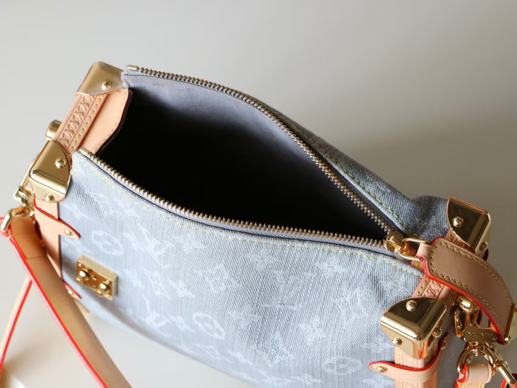 Louis Vuitton Side Trunk M13285 Medium Denim Shoulder Bag - Image 8