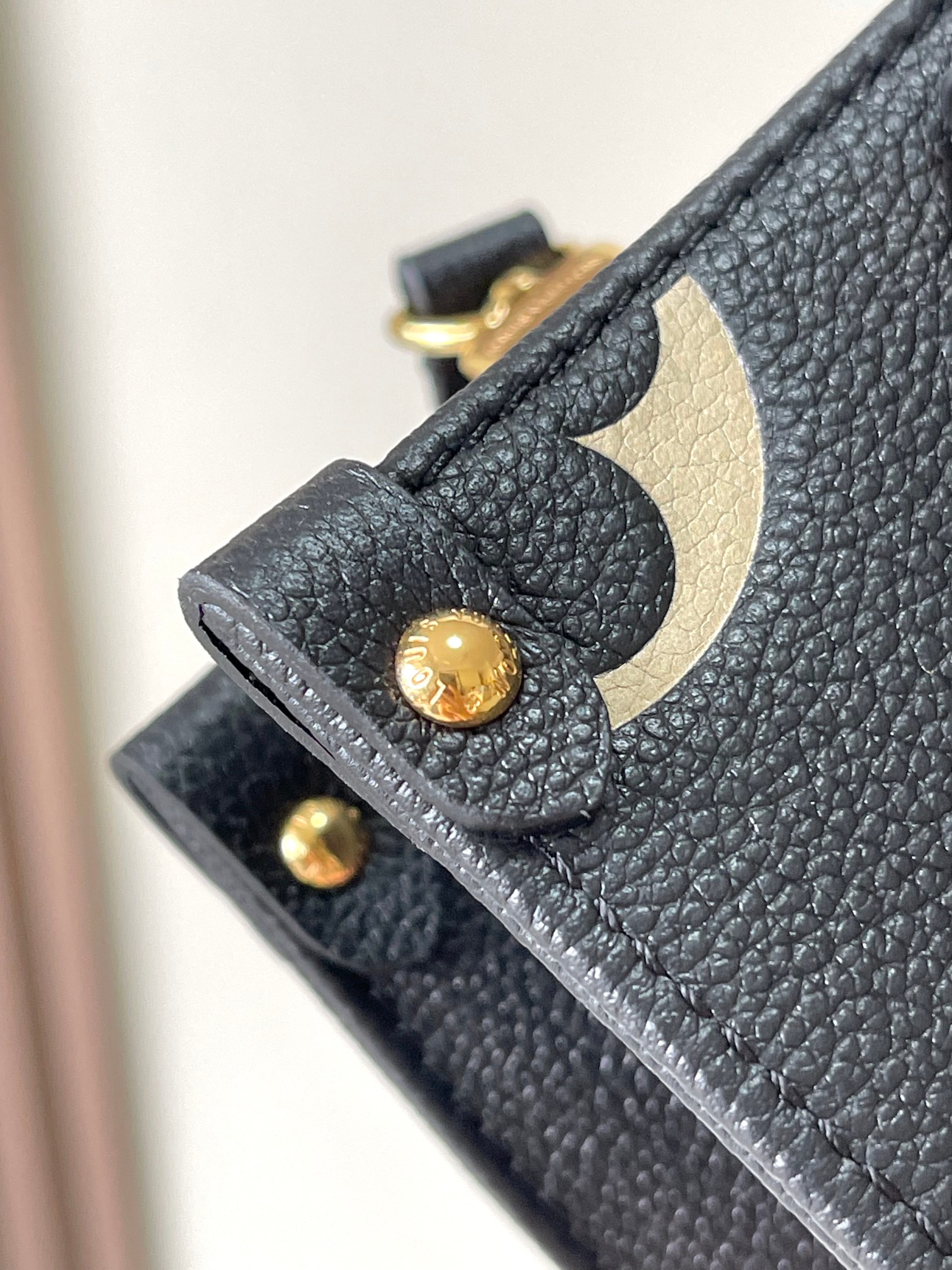 Louis Vuitton Onthego Small Handbag M45659 - Image 8