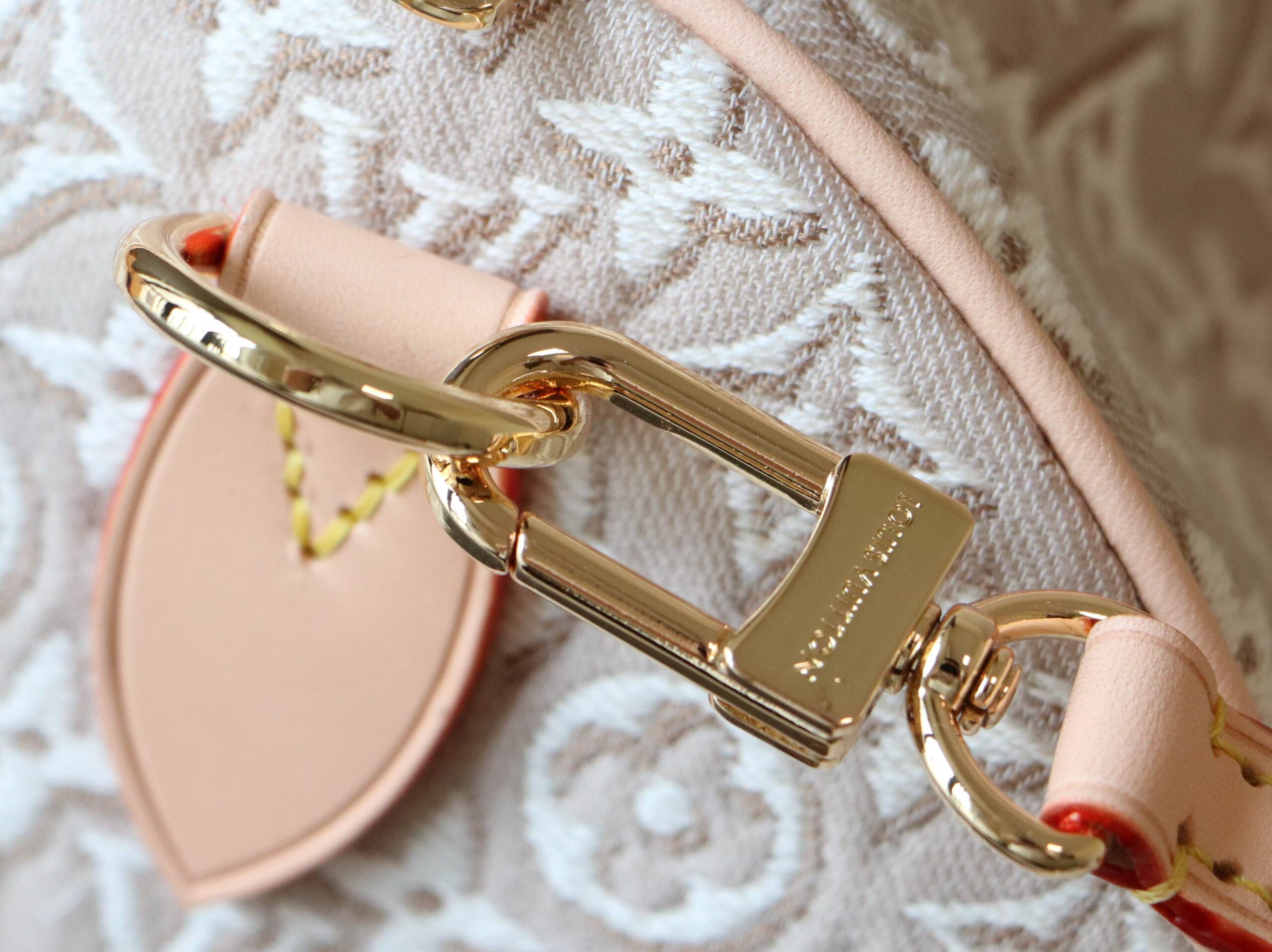 Louis Vuitton Speedy Soft 30 Handbag - Image 8