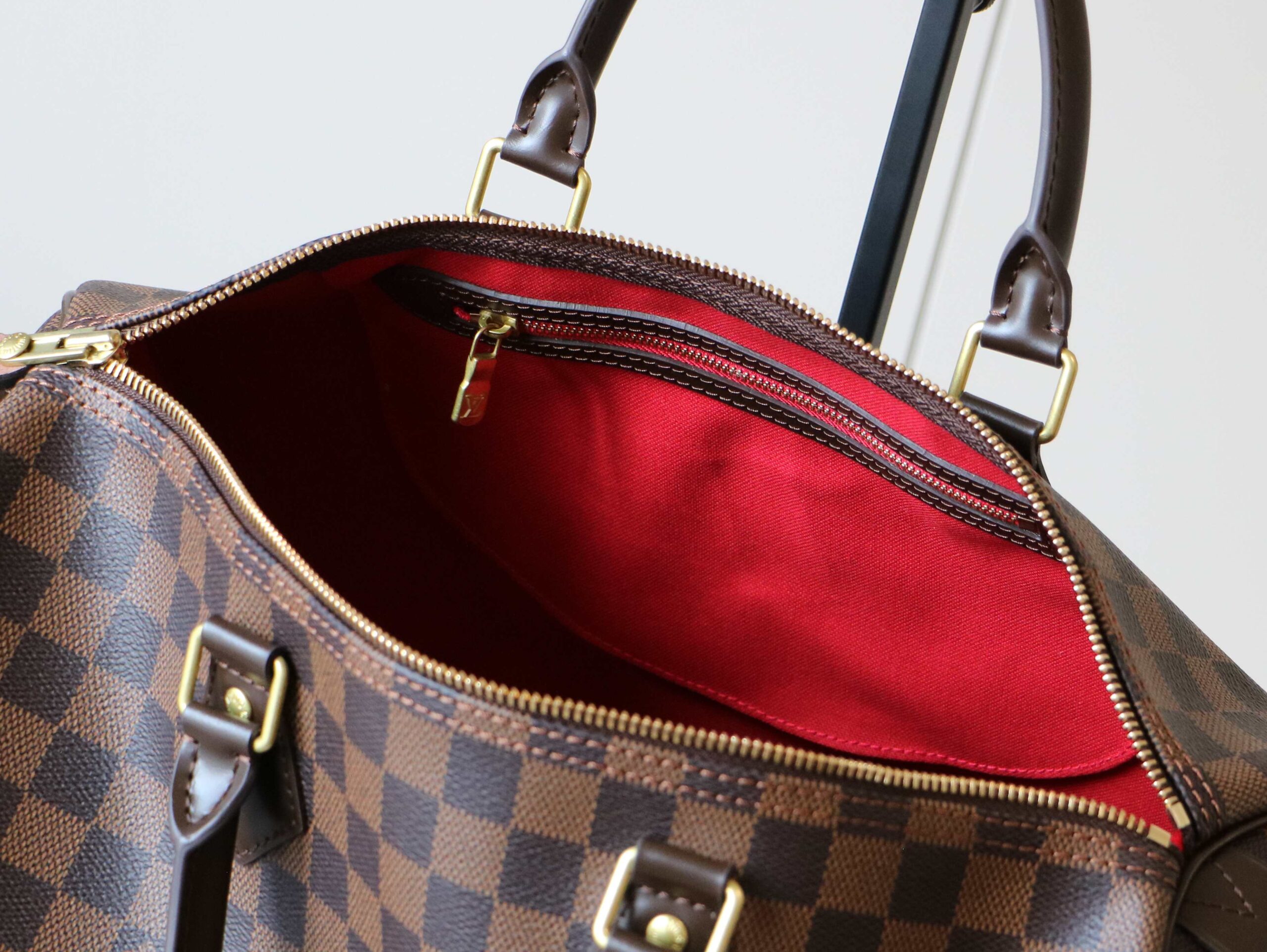 Speedy Handbag in Damier Canvas with Brass Hardware - Image 8