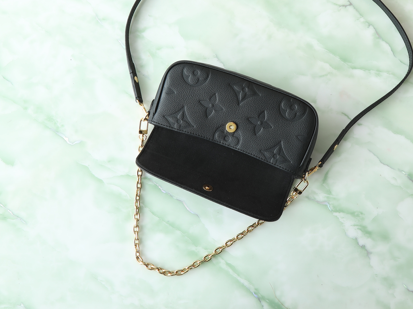 Louis Vuitton Ivy Wallet On Chain Crossbody Bag in Monogram Canvas - Image 8