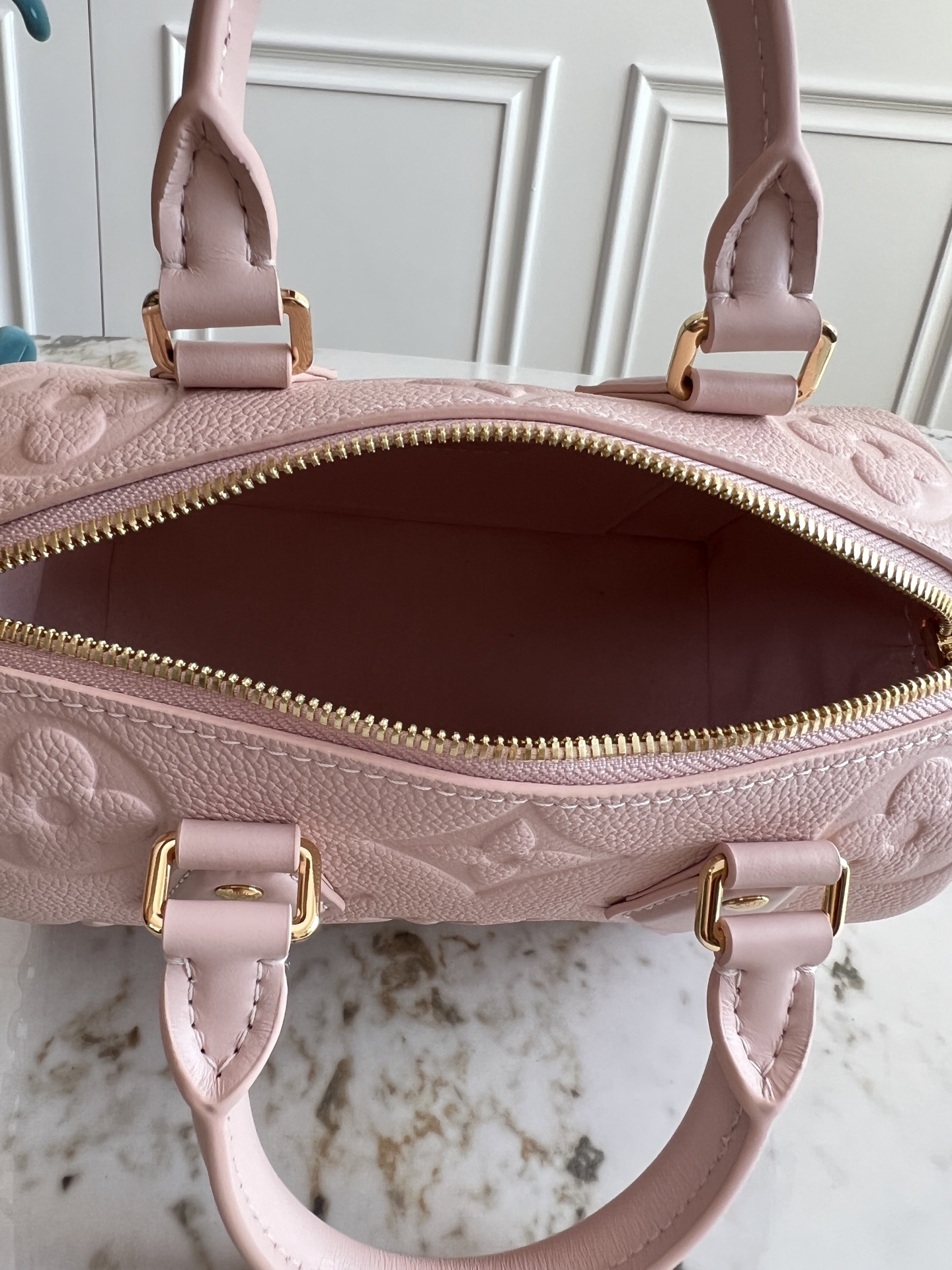 Louis Vuitton Speedy Bandoulière 20 Monogram Empreinte Leather Handbag - Image 8