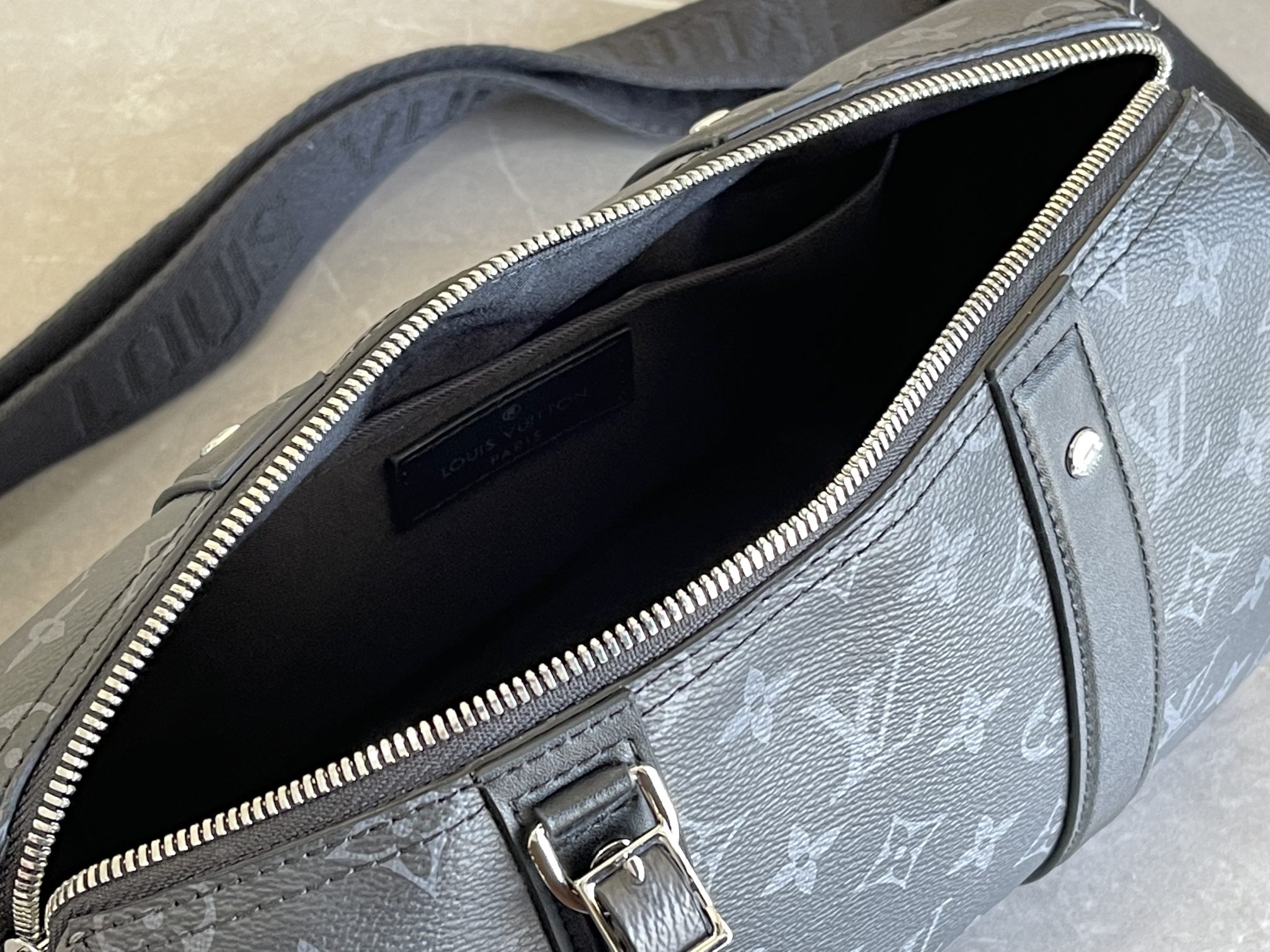 Louis Vuitton City Keepall Travel Bag M45936 - Image 8