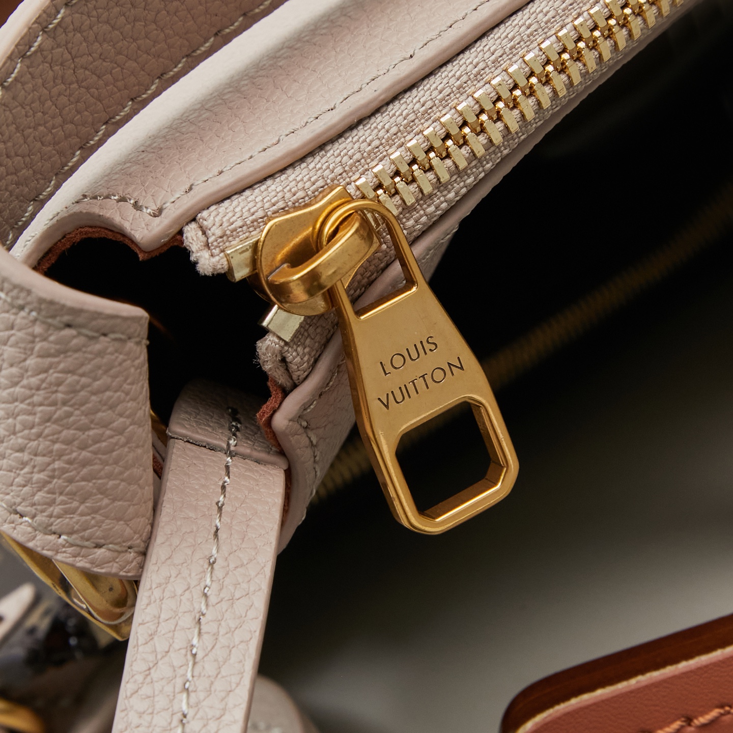 Louis Vuitton Low Key Cookie Shoulder Bag - Image 8
