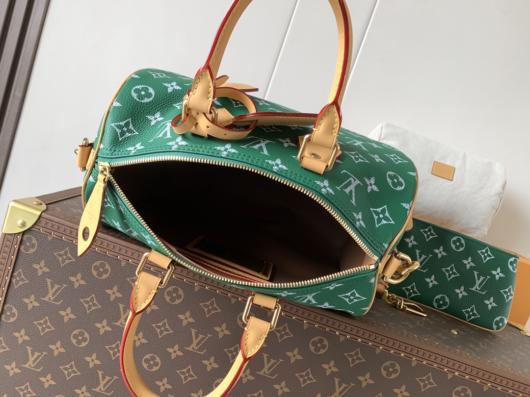 Louis Vuitton Speedy P9 Bandoulière 30 Monogram Leather Handbag - Image 8