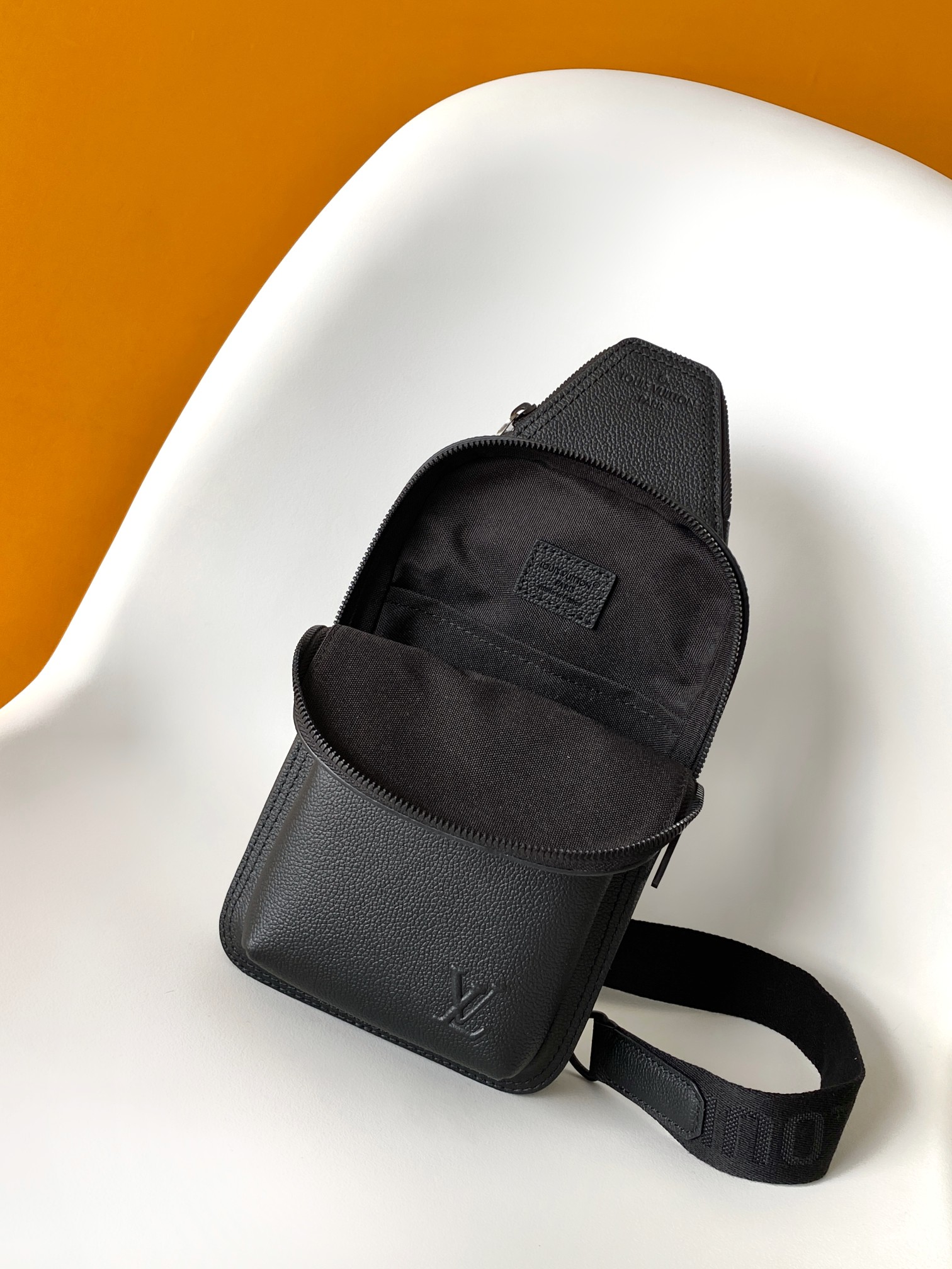 Louis Vuitton Avenue Sling Bag PM - Image 8