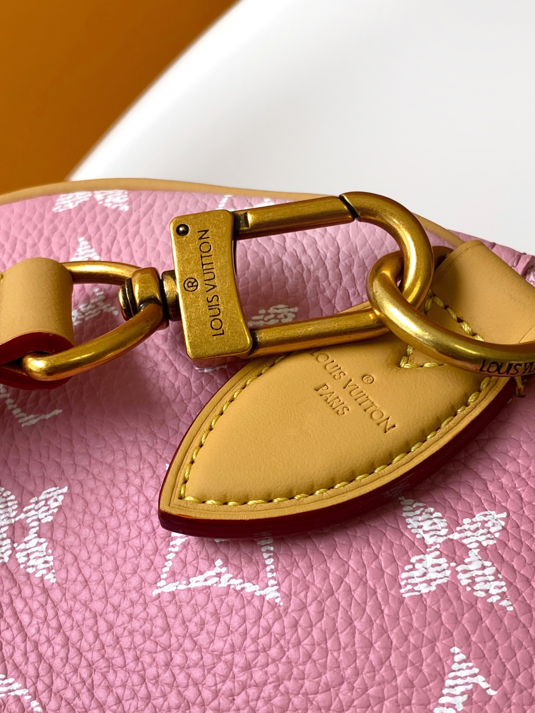 Speedy P9 Bandoulière 30 Monogram Leather Crossbody Bag - Image 8