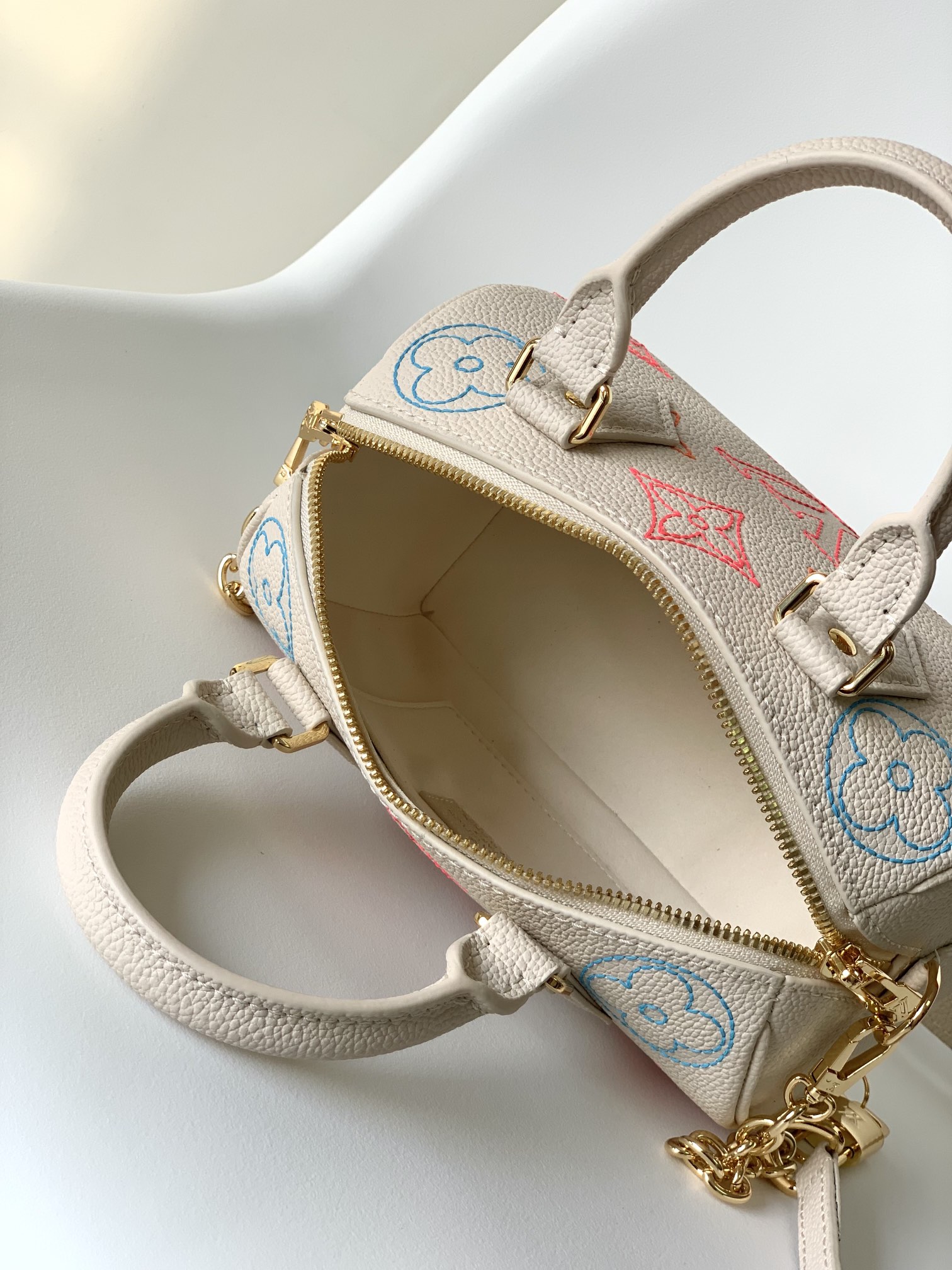 Louis Vuitton Speedy Bandouliere 20 Monogram Empreinte Leather Crossbody Bag - Image 8