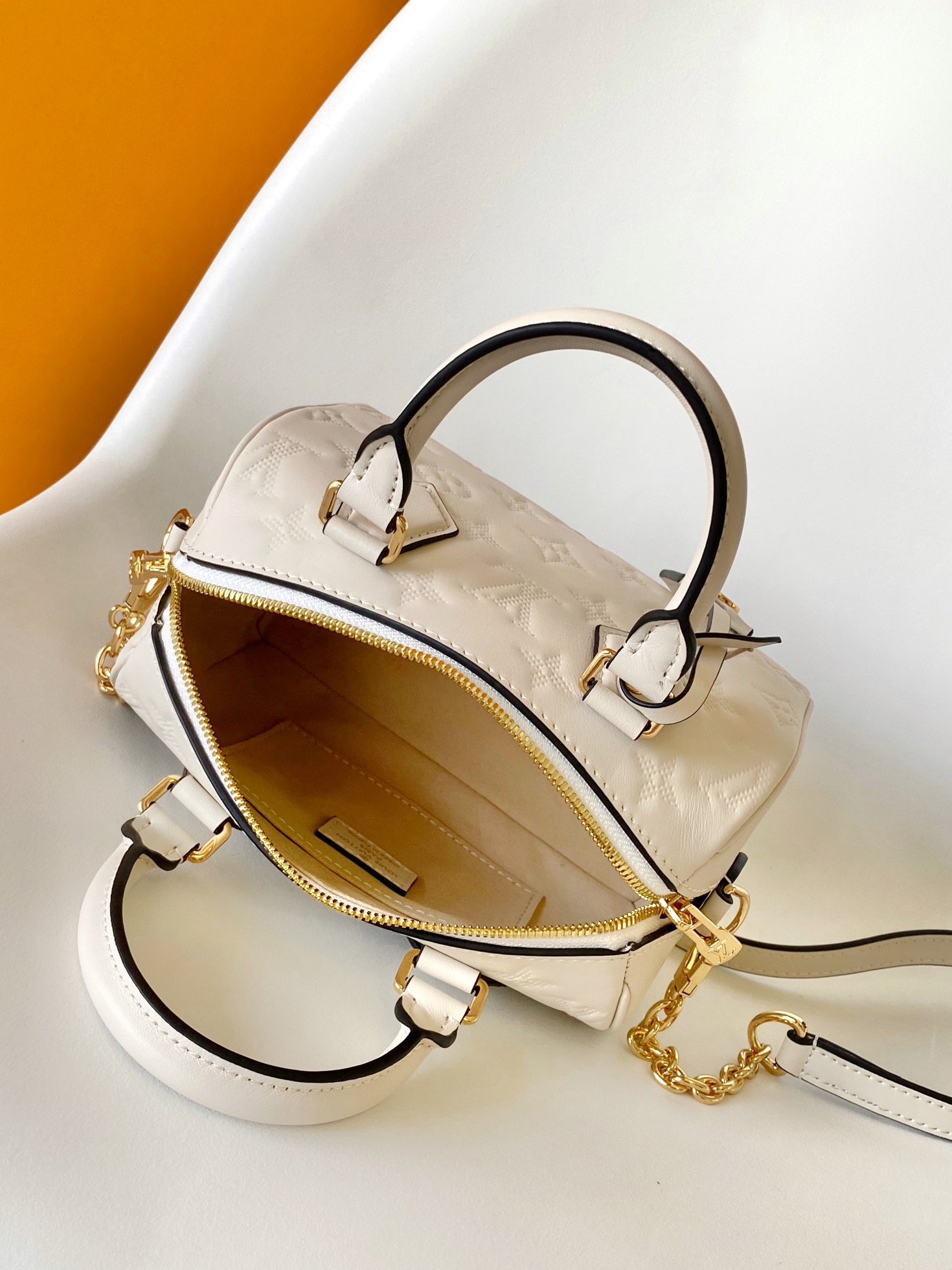 Louis Vuitton Speedy Bandouliere 20 Crossbody Bag in Monogram Empreinte Leather - Image 8