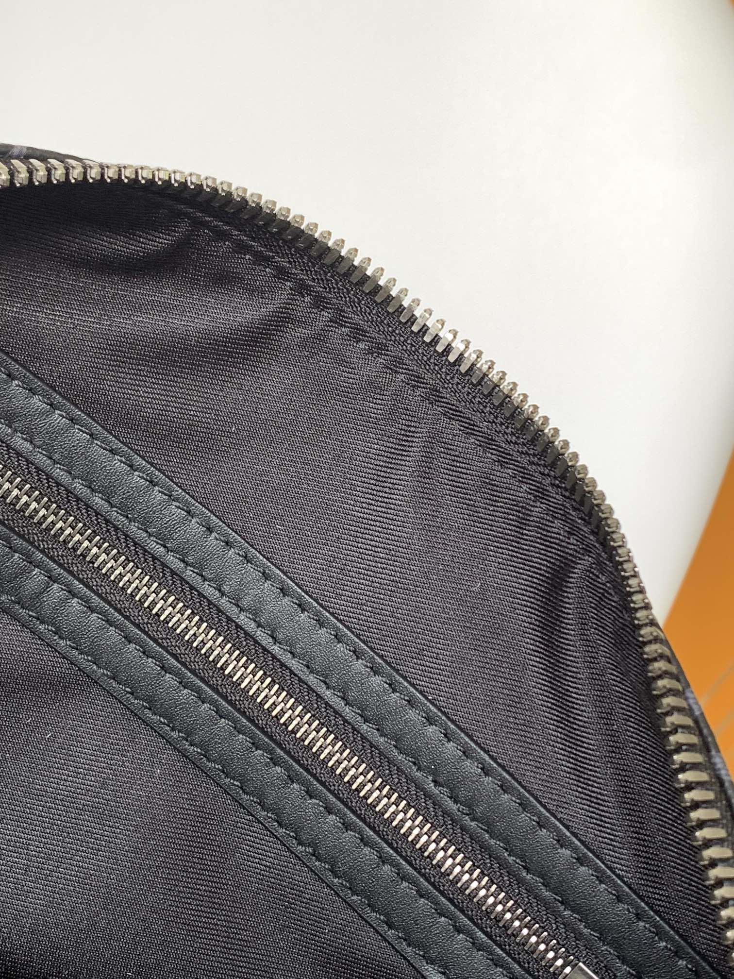 Louis Vuitton Keepall Bandoulière 35 Travel Bag in Monogram Eclipse Canvas - Image 8