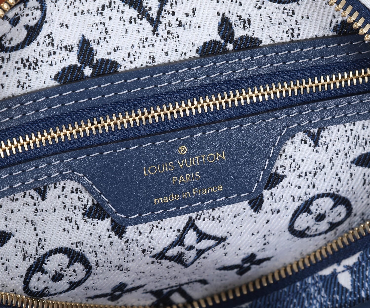 Speedy Bandouliere 25 Crossbody Bag - Image 9