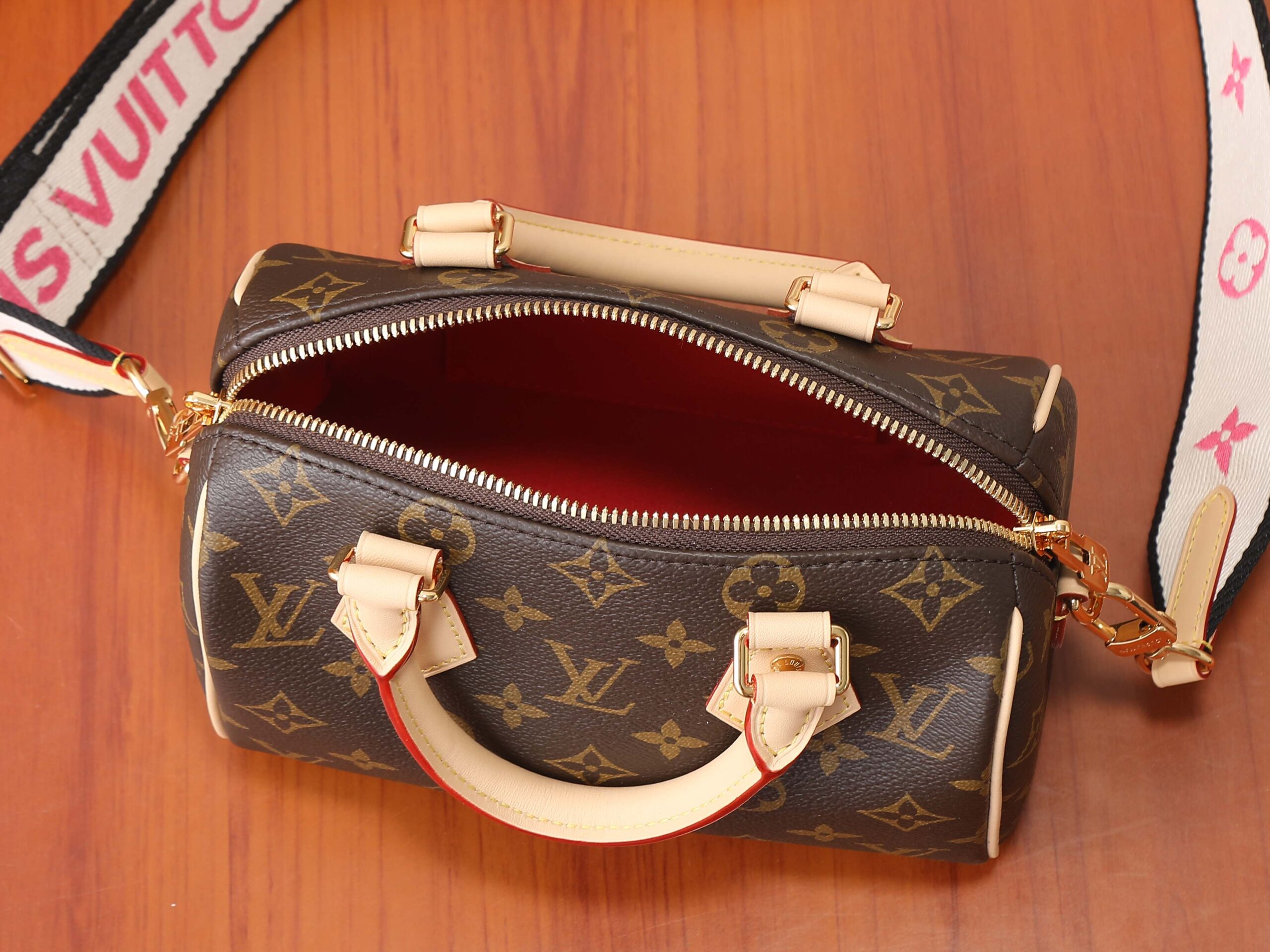 Louis Vuitton Speedy Bandouliere 20 Handbag - Image 9