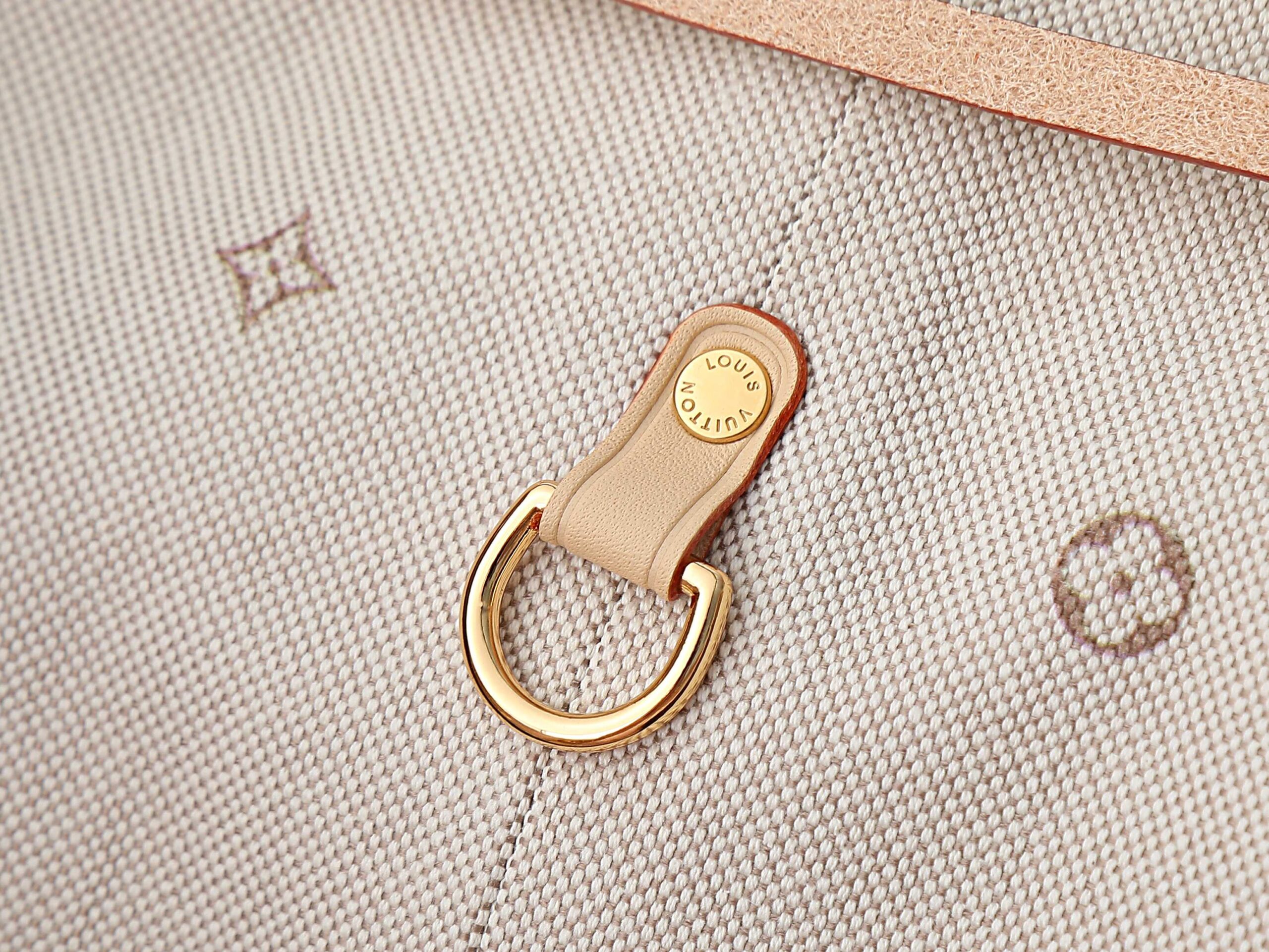 Louis Vuitton Monogram Embleme Shoulder Bag M28714 - Image 9