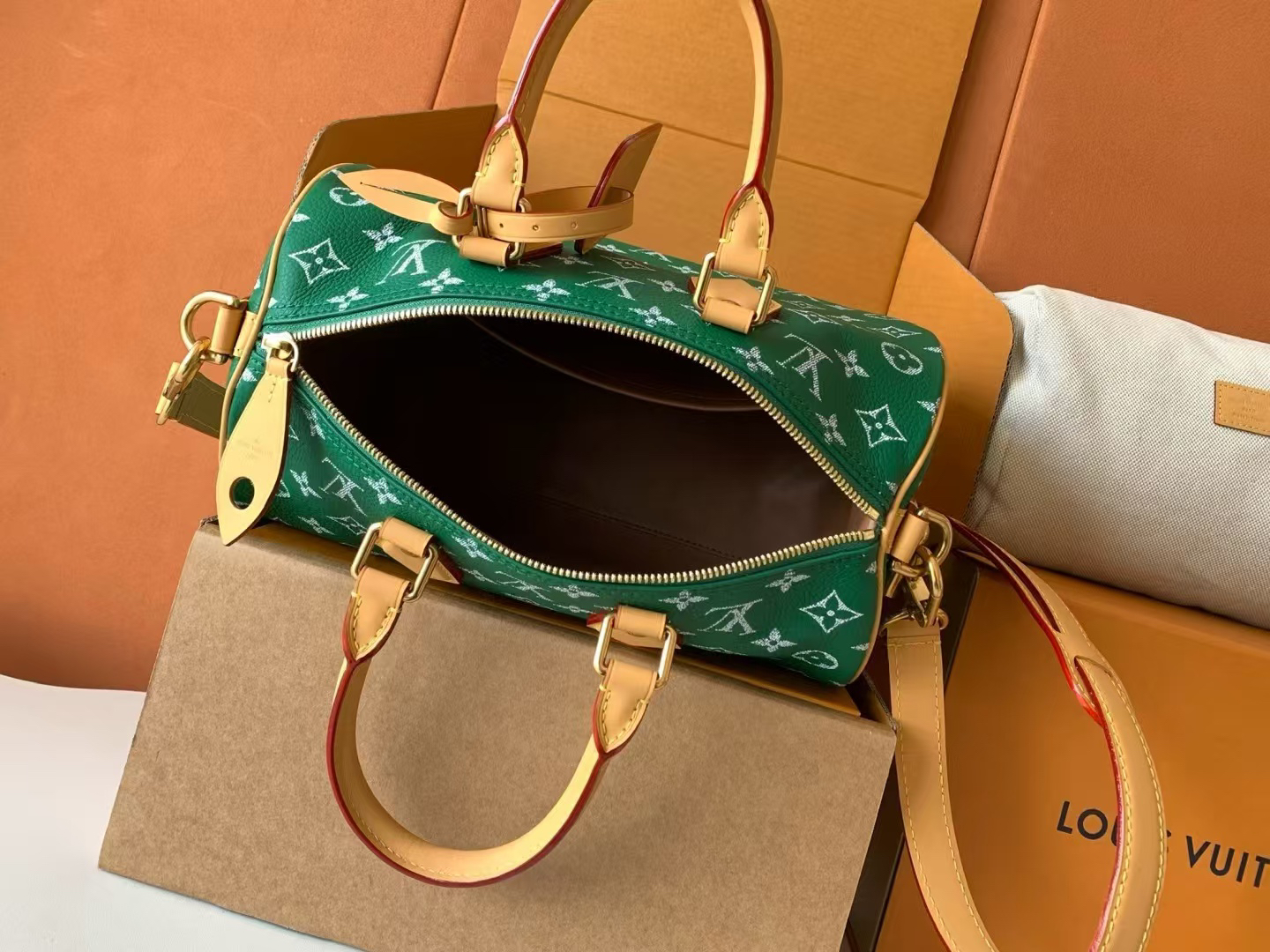 Louis Vuitton Speedy P-9 Bandoulière 30 Handbag - Image 9