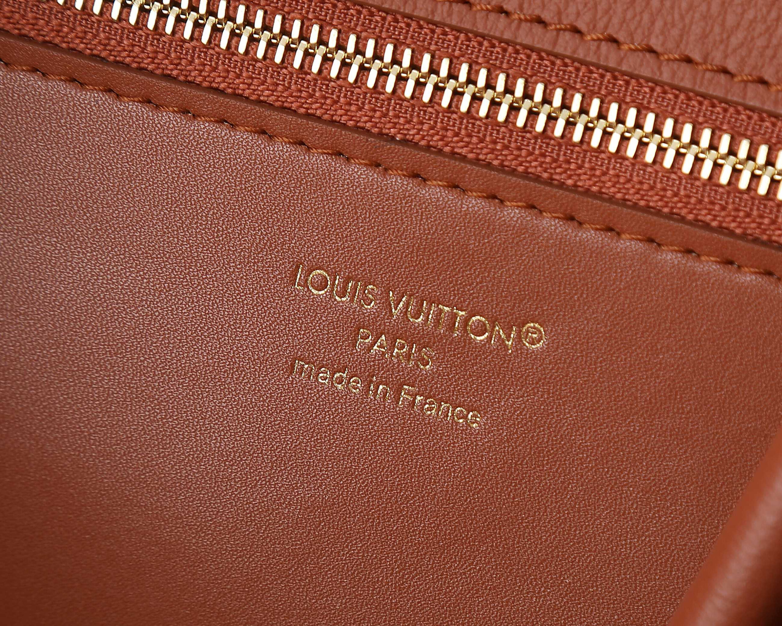 Black Calfskin Top-Handle Handbag - Image 9