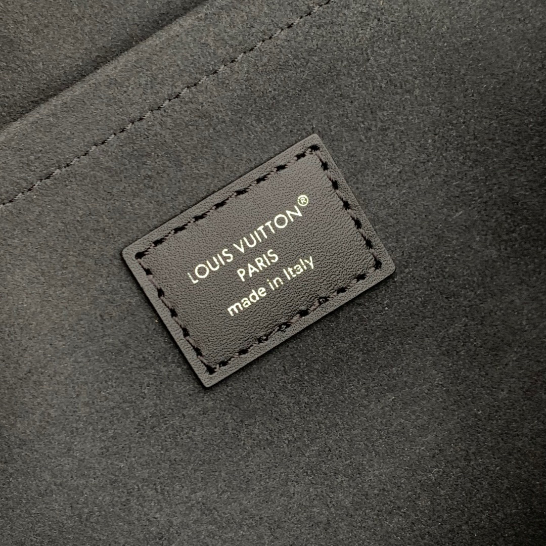 Speedy Cargo Handbag M12934 - Image 9