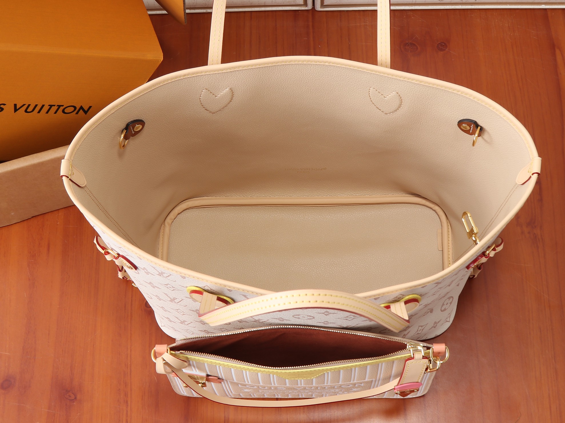 Louis Vuitton LV Crafty Monogram Dune Neverfull MM Tote Bag - Image 9