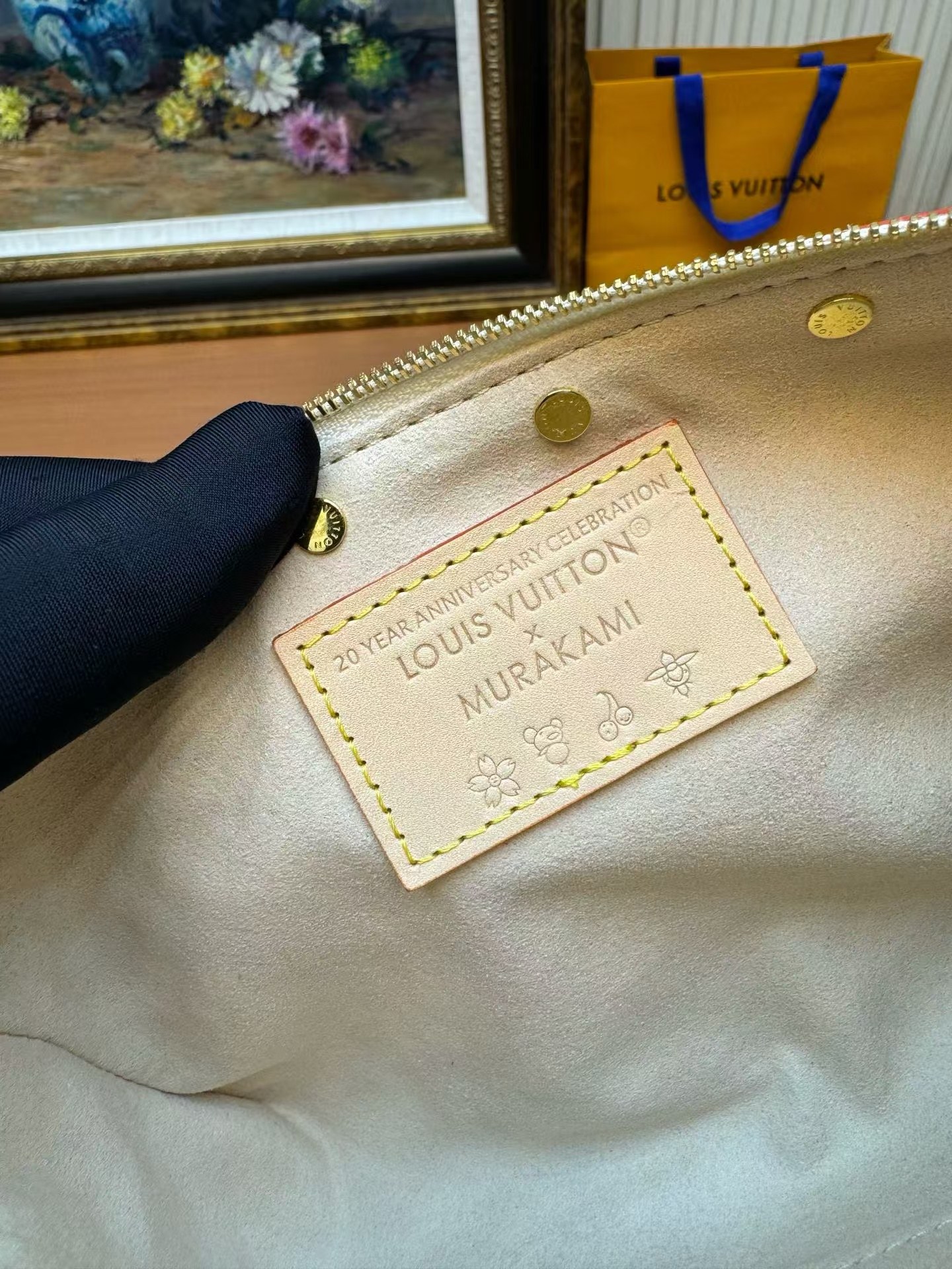 Louis Vuitton Pochette Accessoires M13404 Shoulder Bag - Image 9