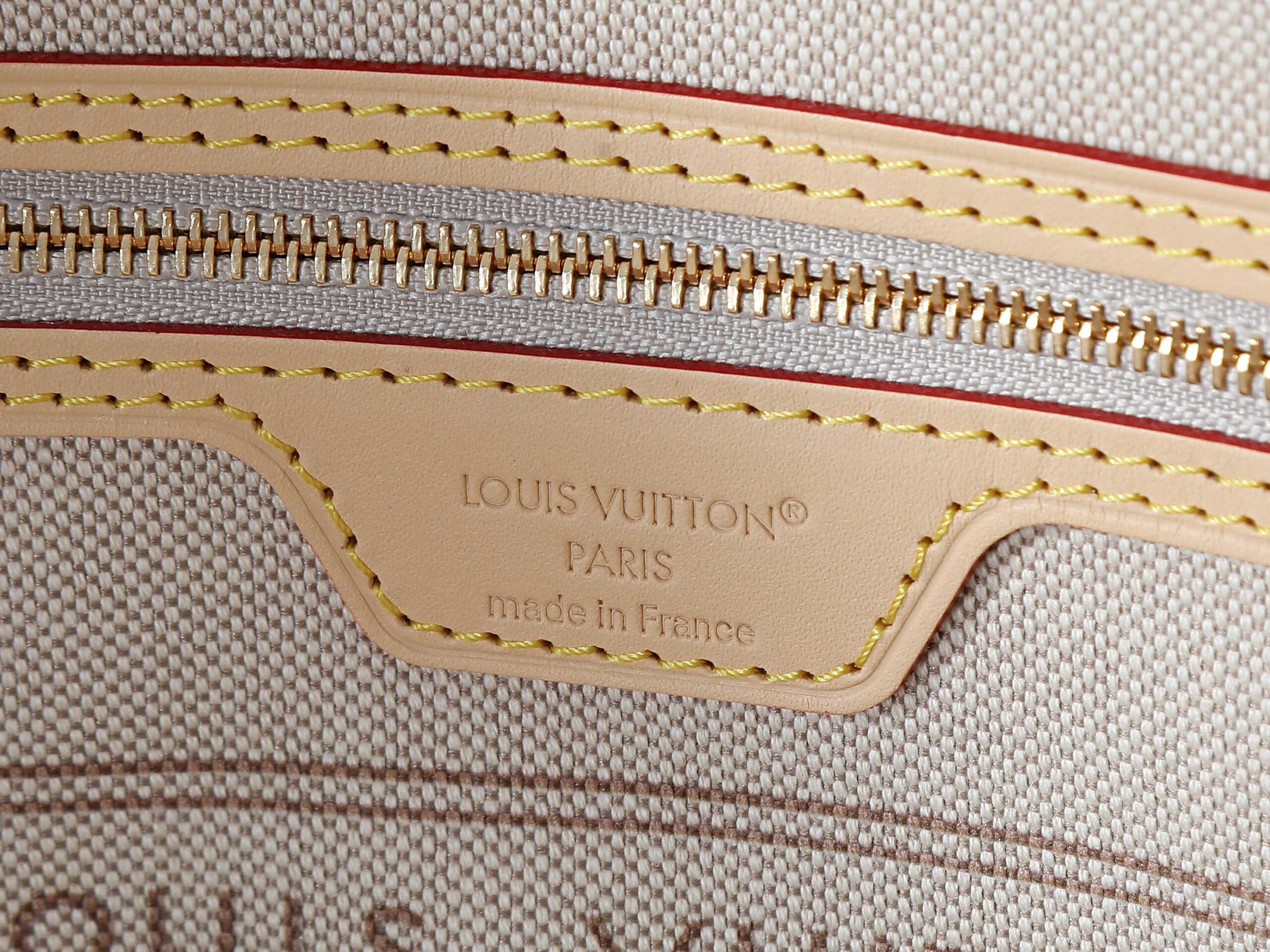 Louis Vuitton Neverfull MM Monogram Emblème Tote Bag - Image 9