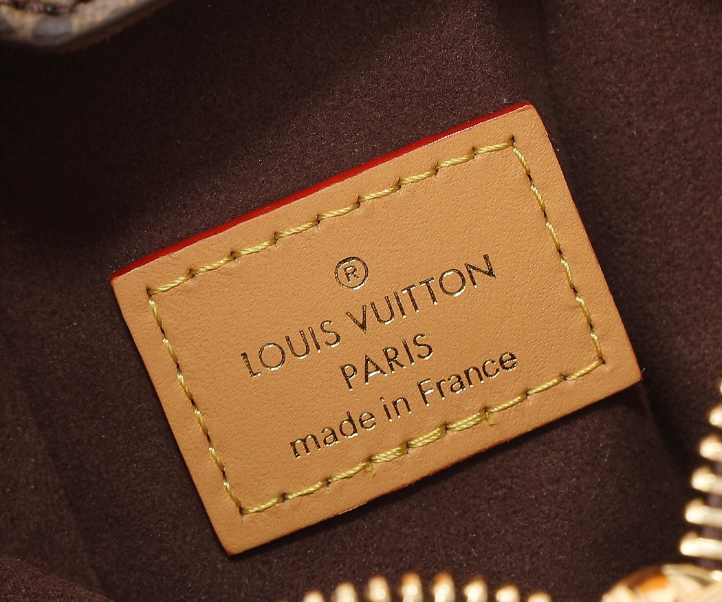 Louis Vuitton Side Trunk Small Monogram Canvas Bag - Image 9