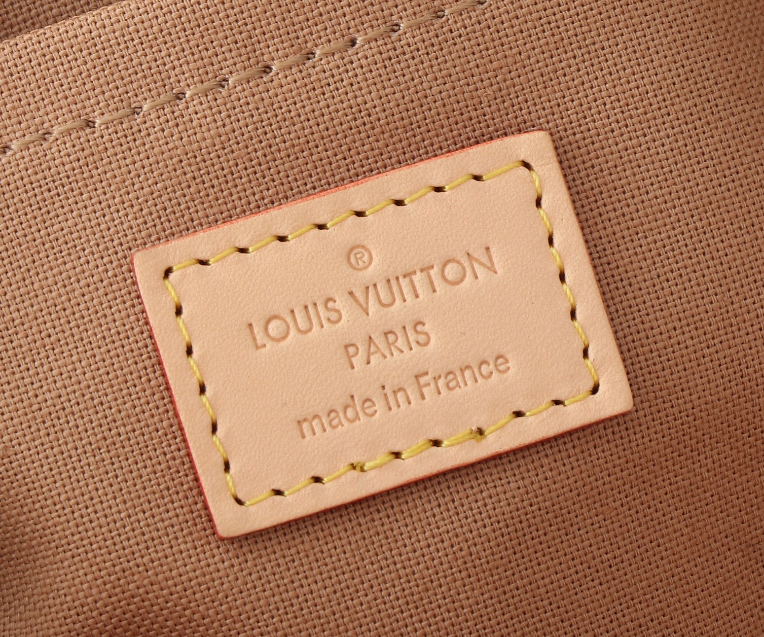 Louis Vuitton Speedy 18 Leather Crossbody Bag - Image 9