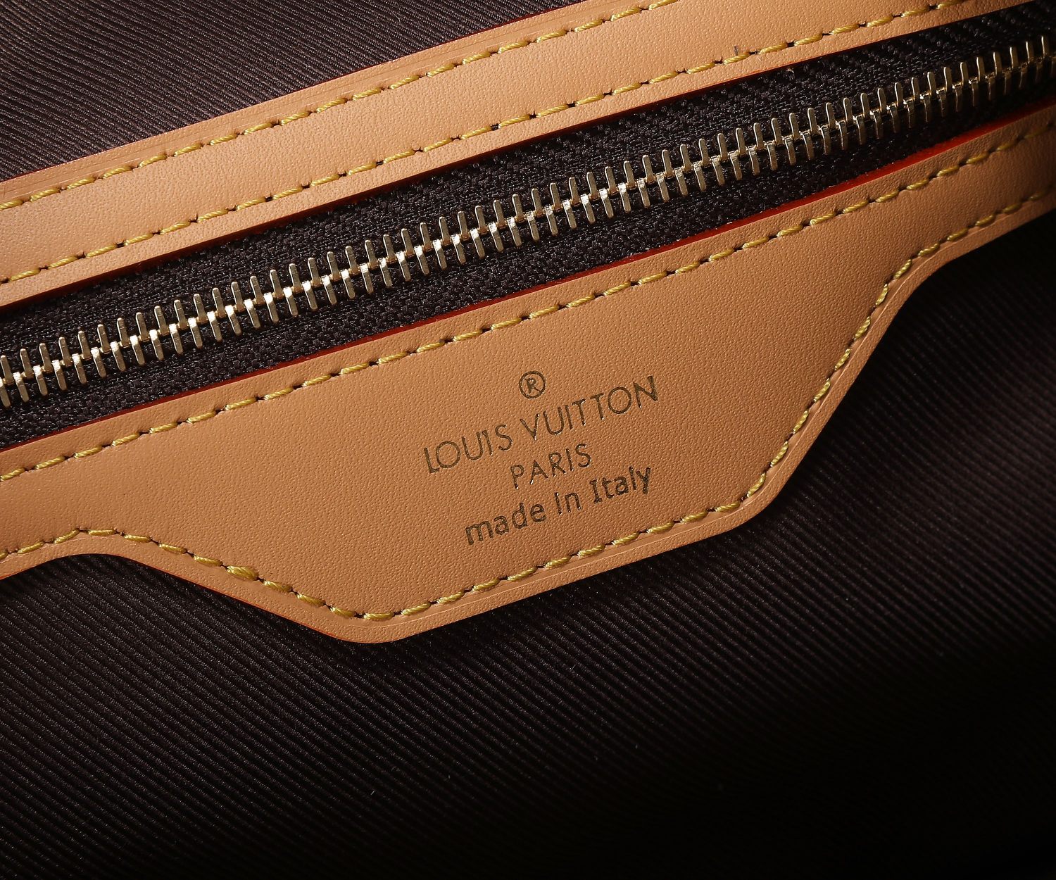 Louis Vuitton Cité Monogram Shoulder Bag M46321 - Image 9