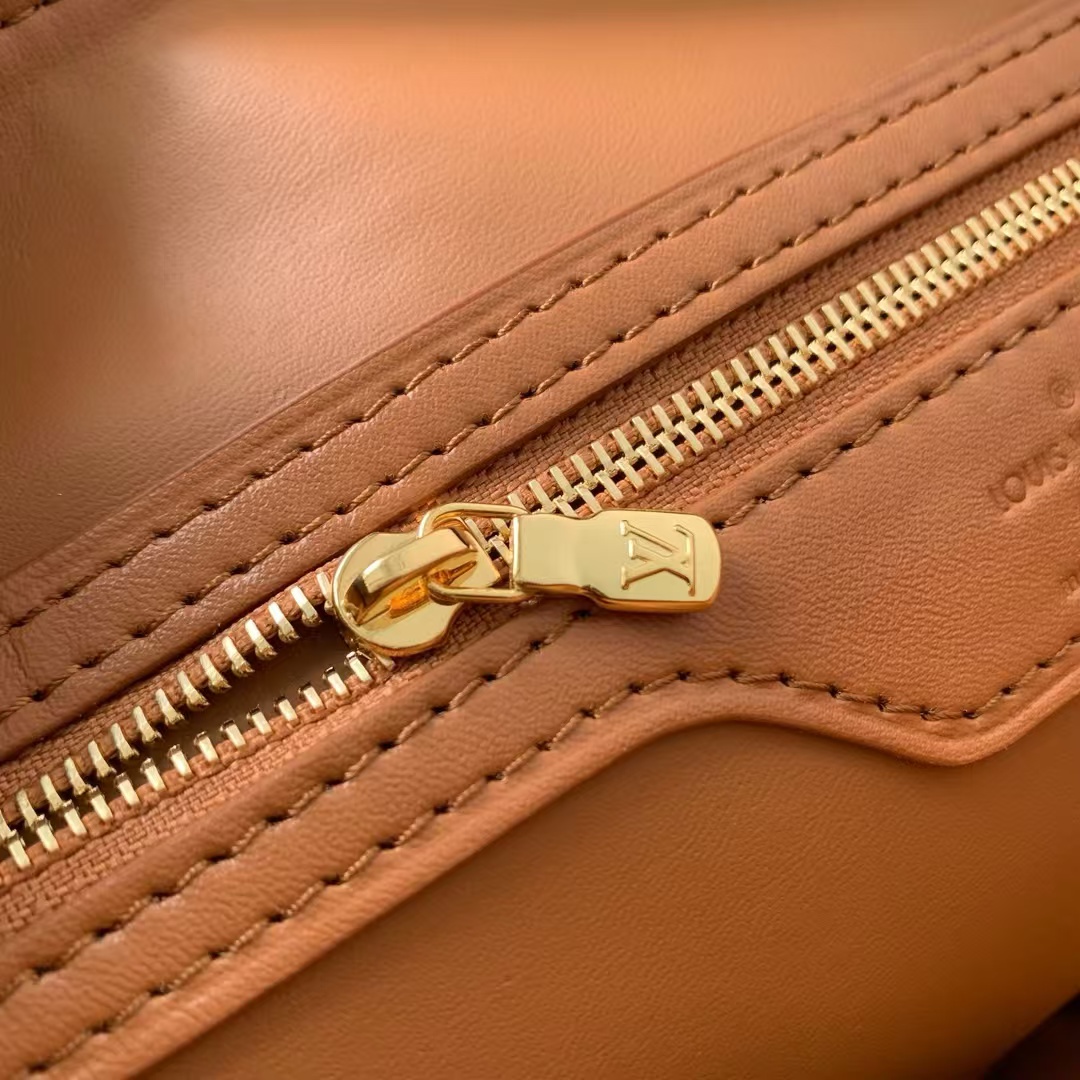 Louis Vuitton Speedy Soft 30 Monogram Handbag - Image 9