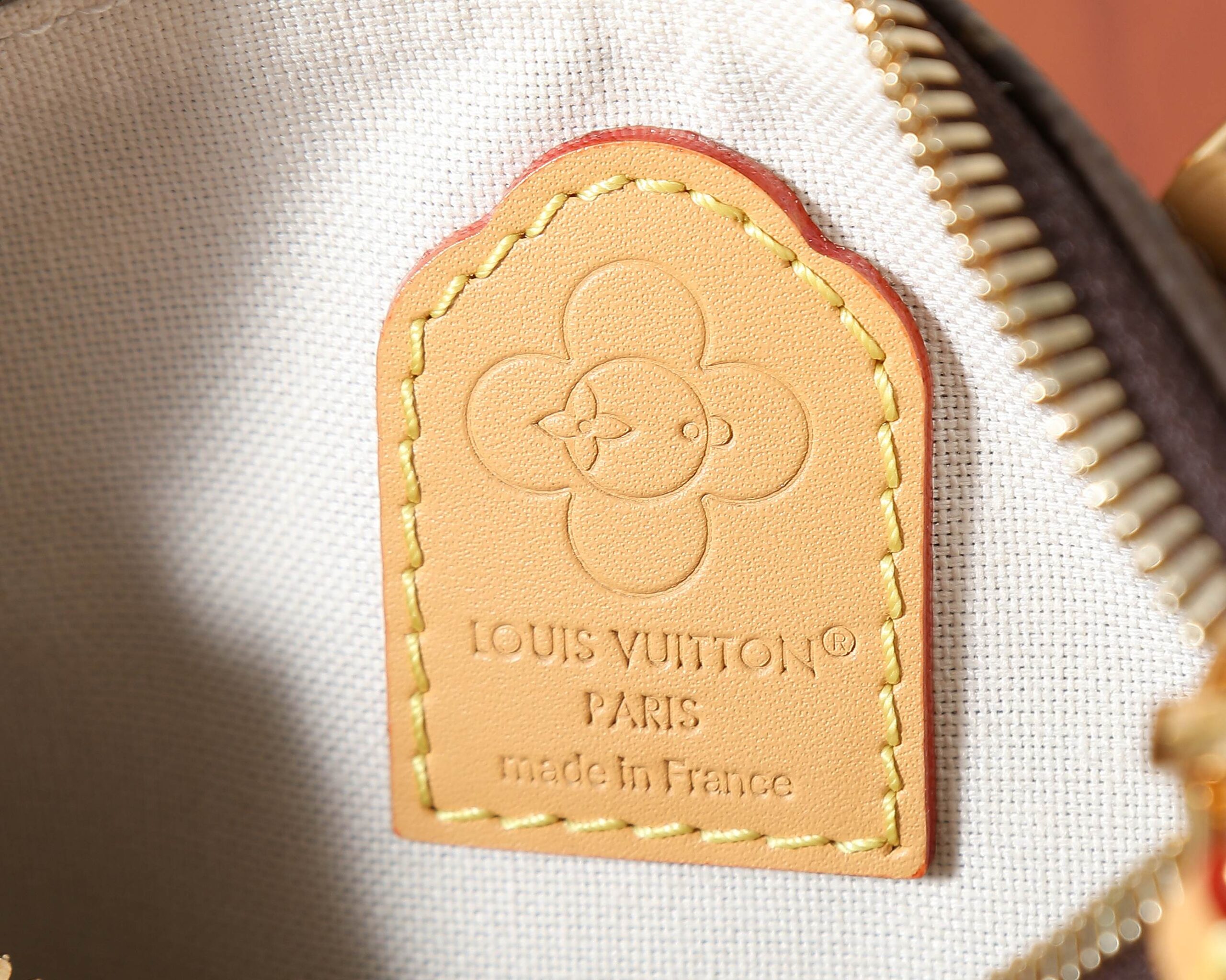 Louis Vuitton Nano Speedy Handbag M15330 - Image 9