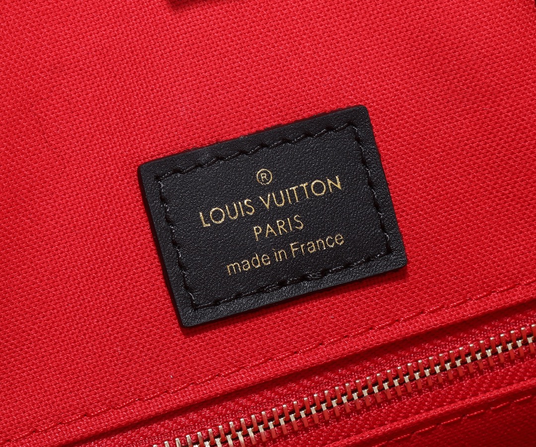 Louis Vuitton Onthego MM Tote Bag - Image 9