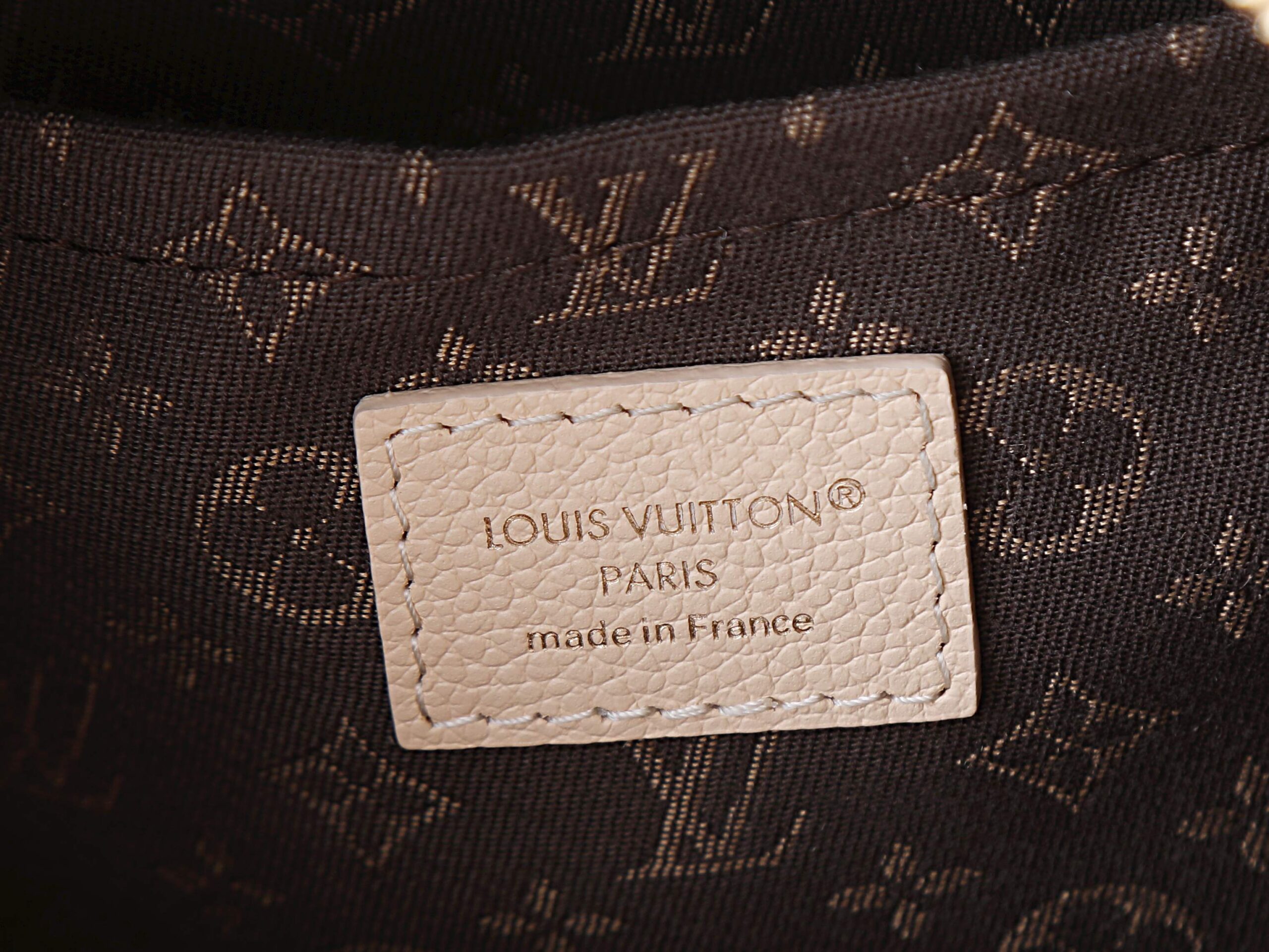 Louis Vuitton Express PM Handbag M2A393 - Image 9