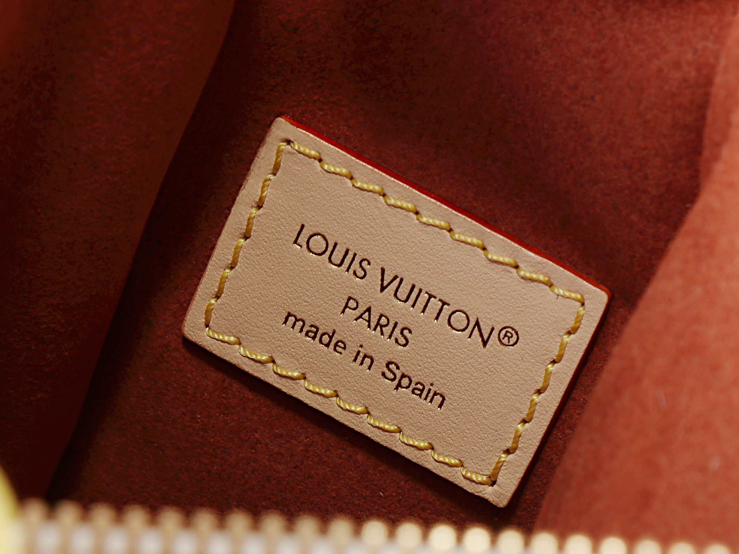 Louis Vuitton Crafty Side Trunk Medium Handbag M29913 - Image 9