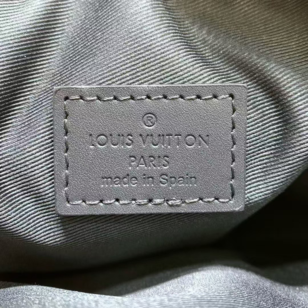 Getaway Messenger Bag - Image 9
