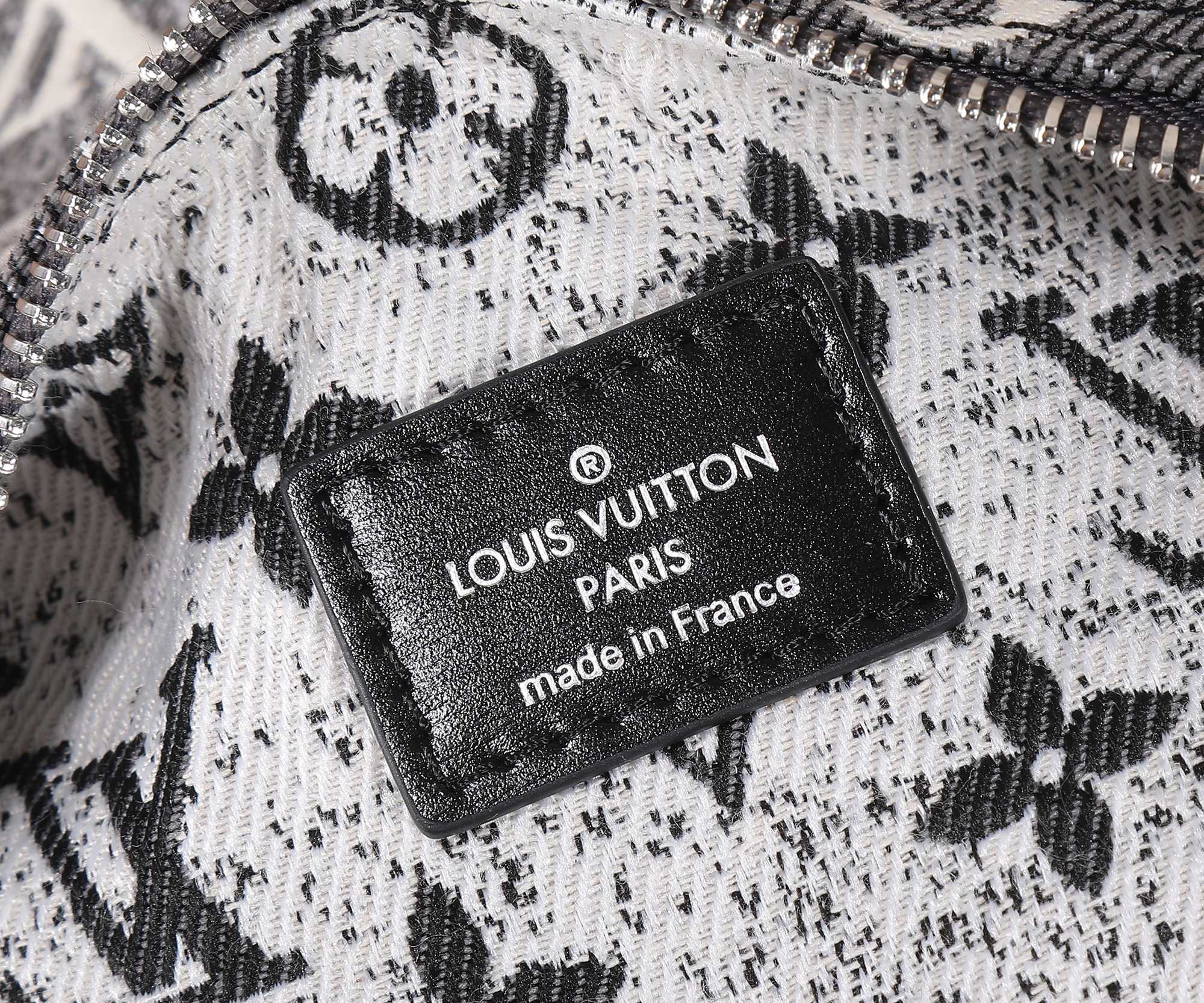 Louis Vuitton Loop Small Shoulder Bag in Monogram Denim - Image 9