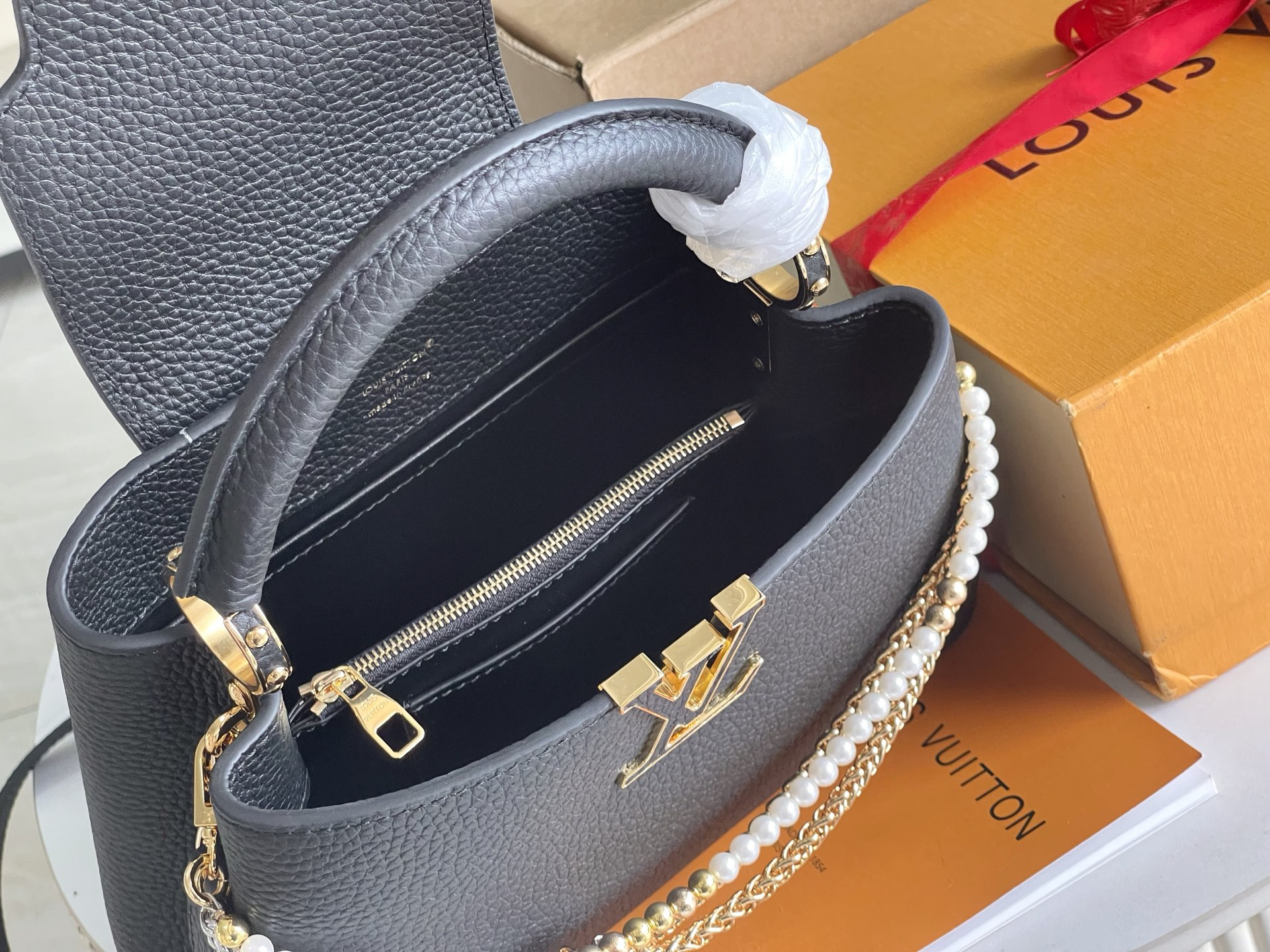 Louis Vuitton Capucines BB Handbag - Image 9