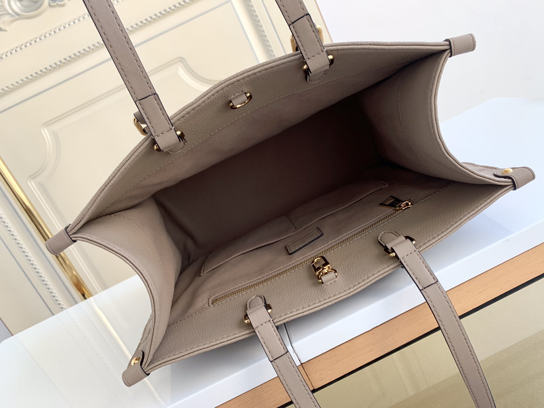 Louis Vuitton Onthego Small Tote Bag M45607 - Image 9