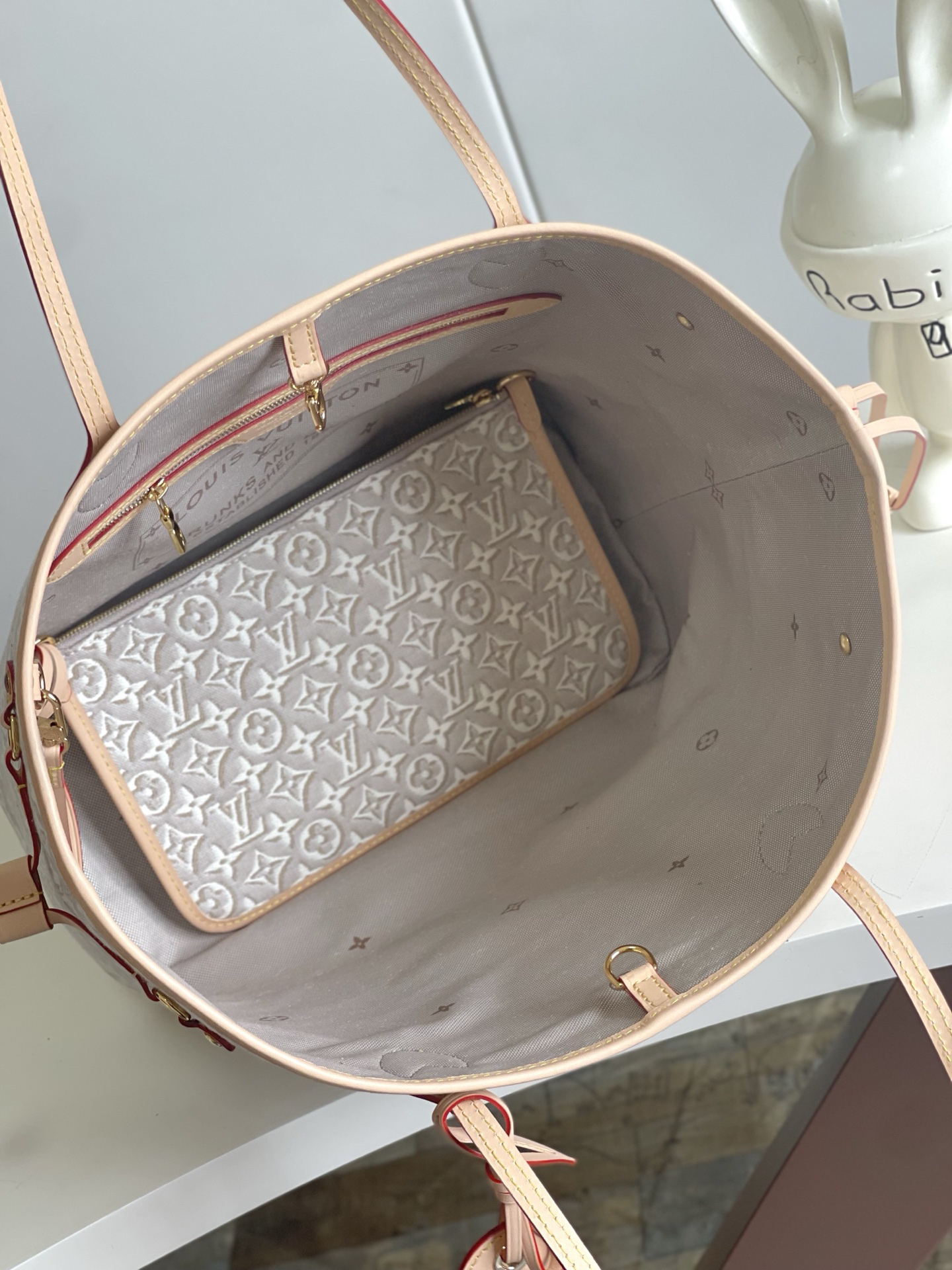 Louis Vuitton Neverfull MM Tote Bag in White Jacquard Canvas - Image 9
