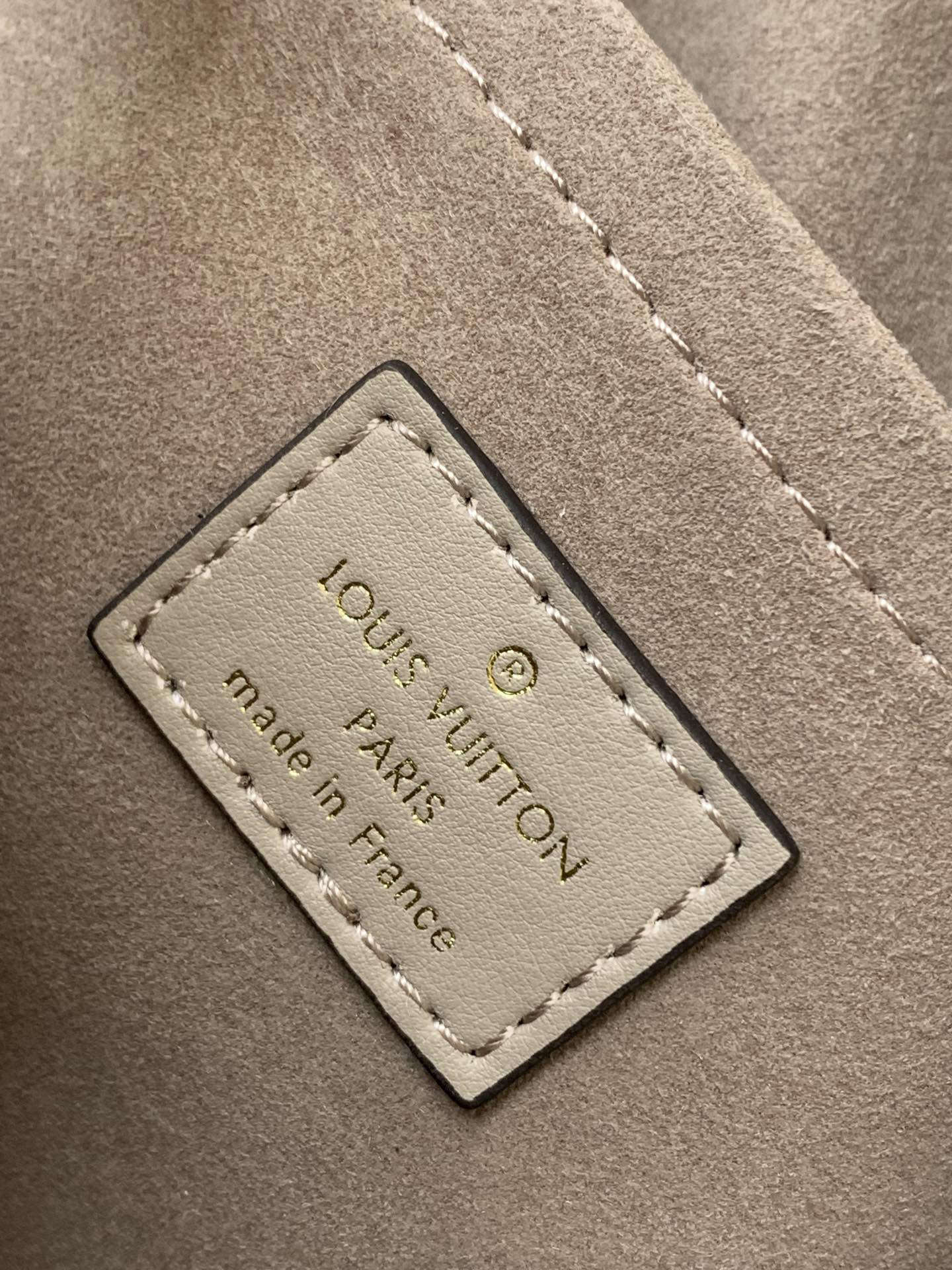 Louis Vuitton Speedy Bandoulière 20 Monogram Empreinte Leather Handbag - Image 9