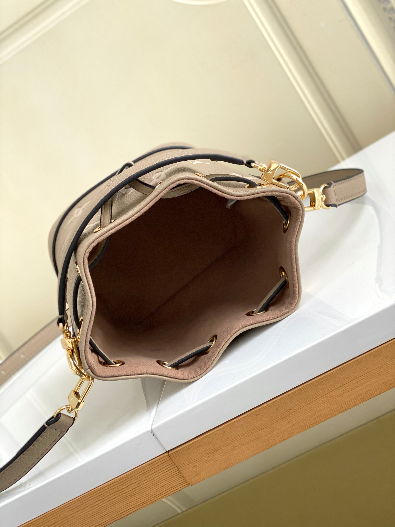 Louis Vuitton Nano Noé Bucket Bag M46291 / M81626 - Image 9