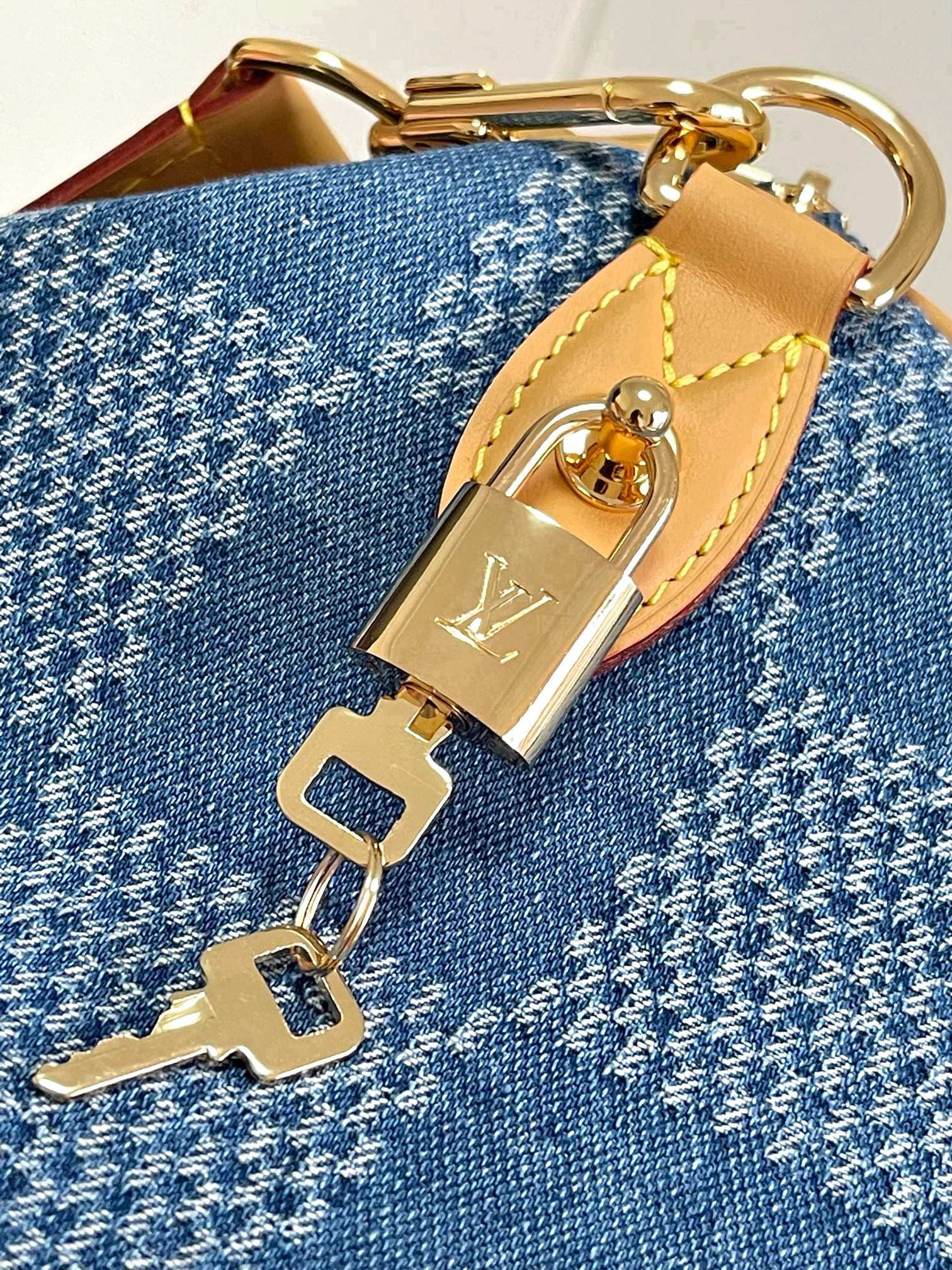 Louis Vuitton Speedy 40 Bandoulière Damier Denim Handbag - Image 9