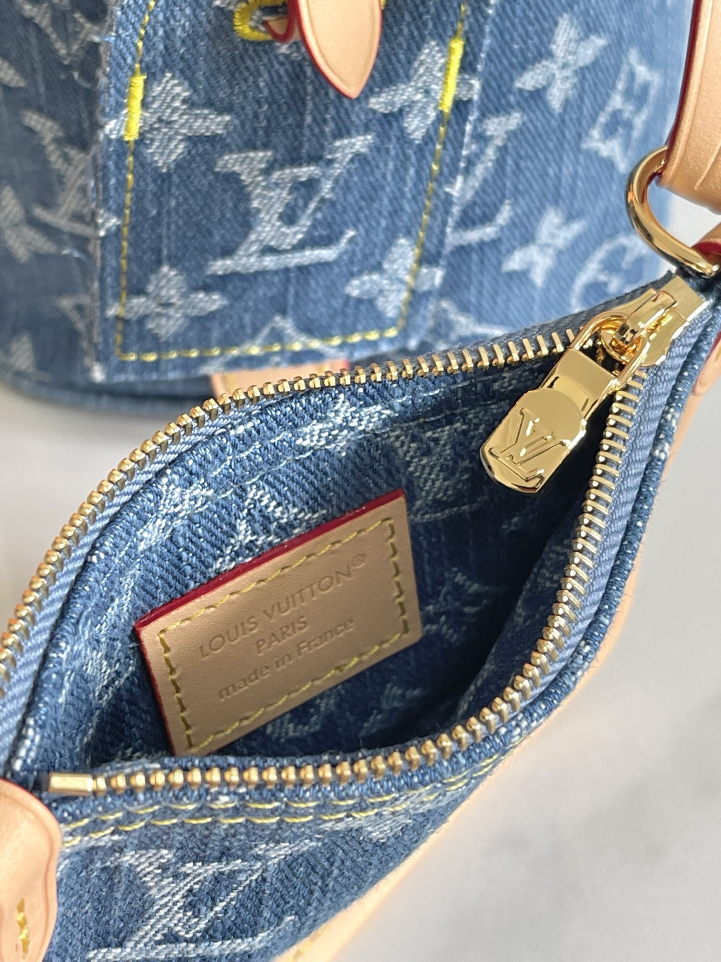 Louis Vuitton M28107 Denim All In BB Bucket Bag - Image 9