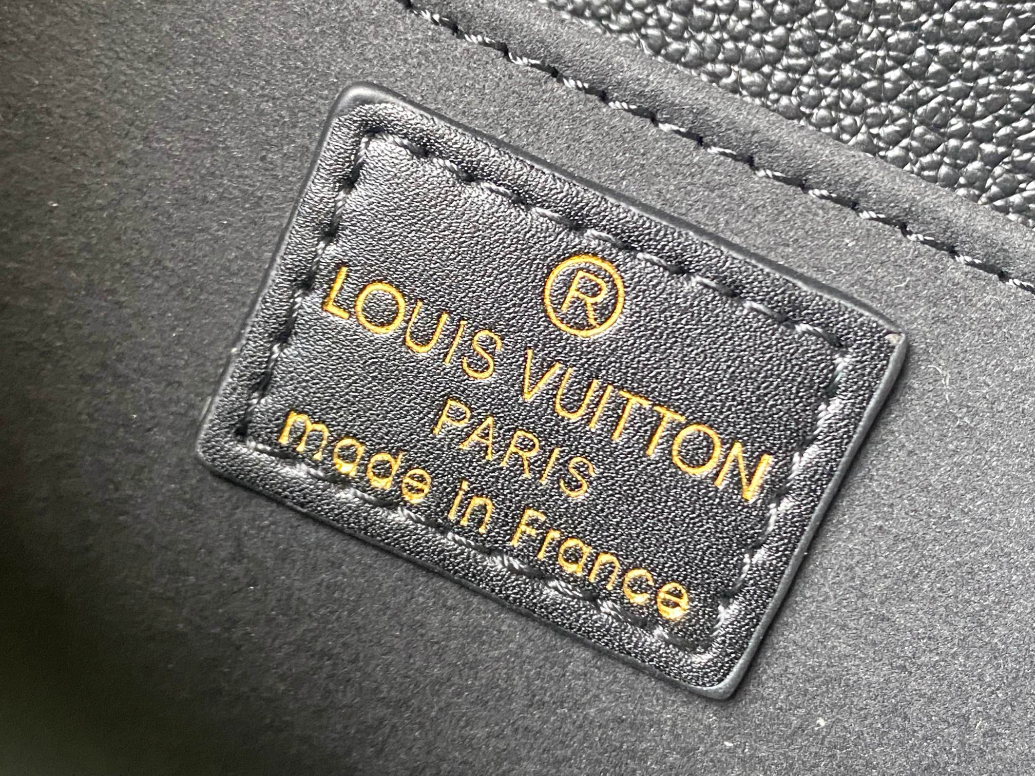 Louis Vuitton Pochette Métis East West Crossbody Bag - Image 9