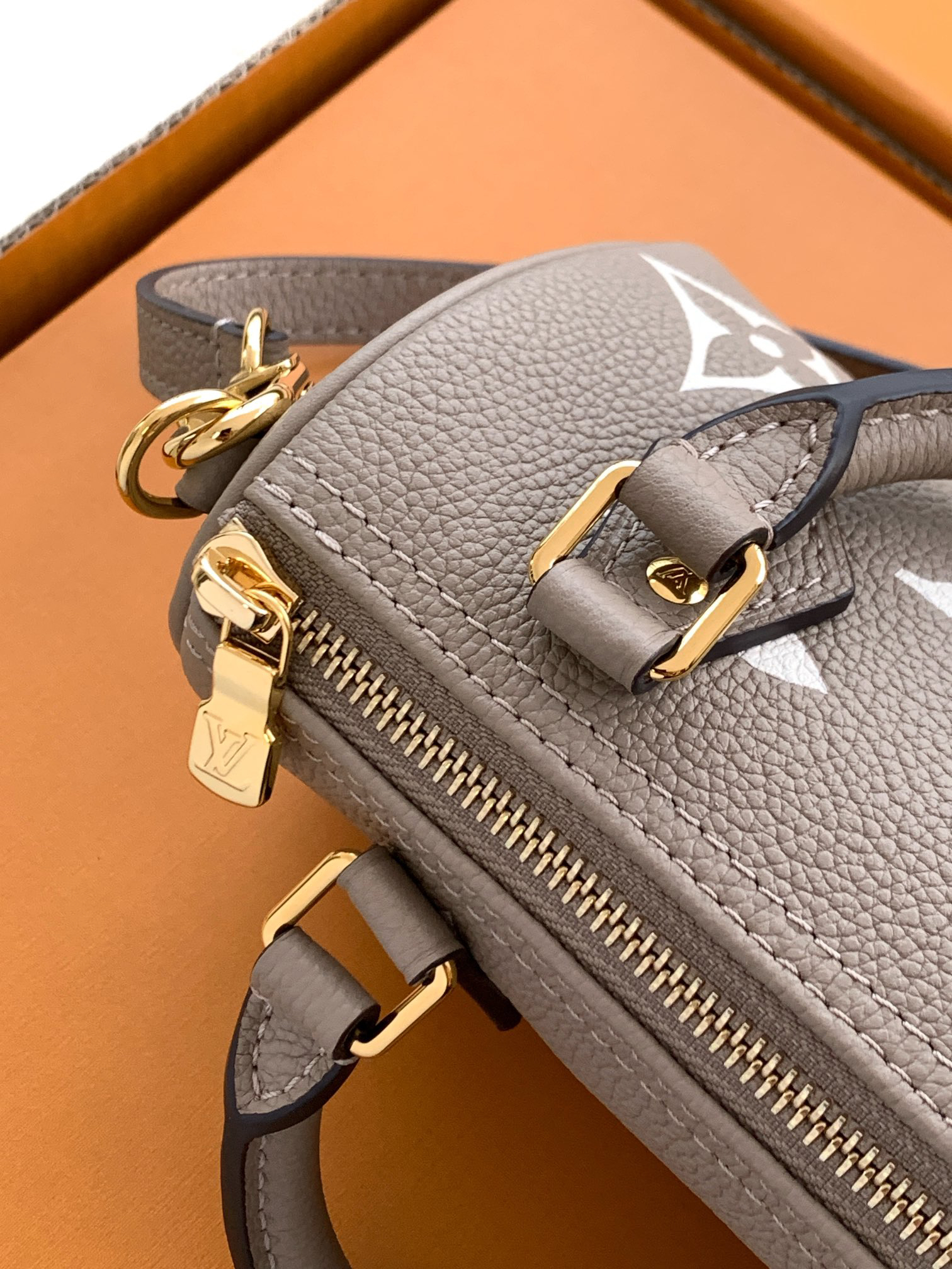Louis Vuitton Nano Speedy Handbag M82890 - Image 9