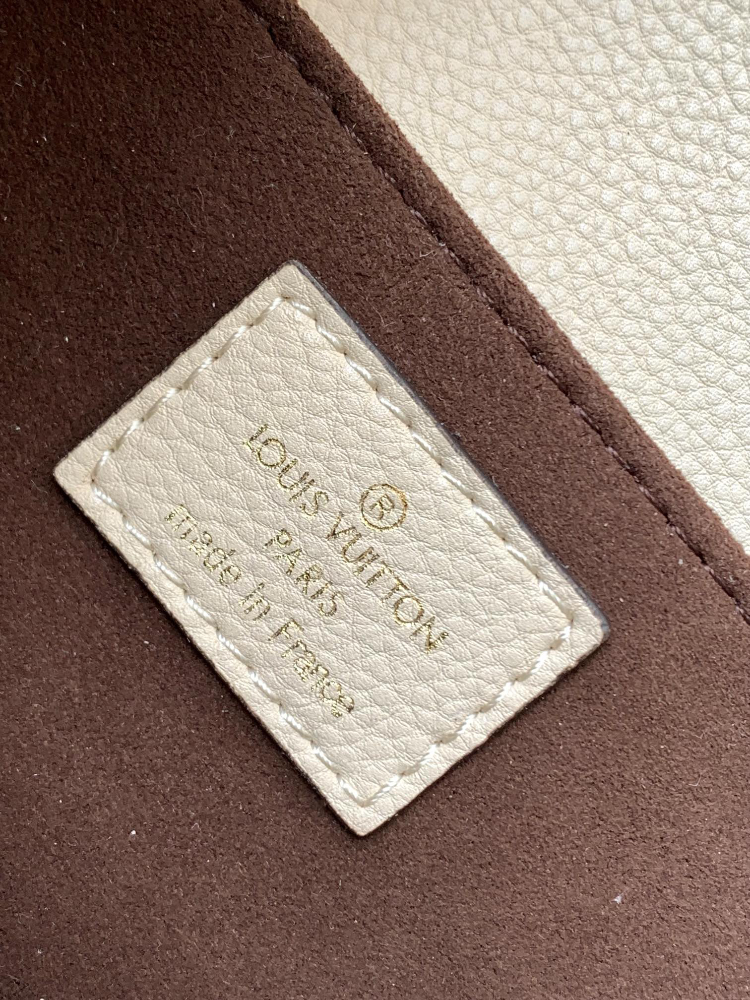 Louis Vuitton Pochette Métis East West Shoulder Bag - Image 9