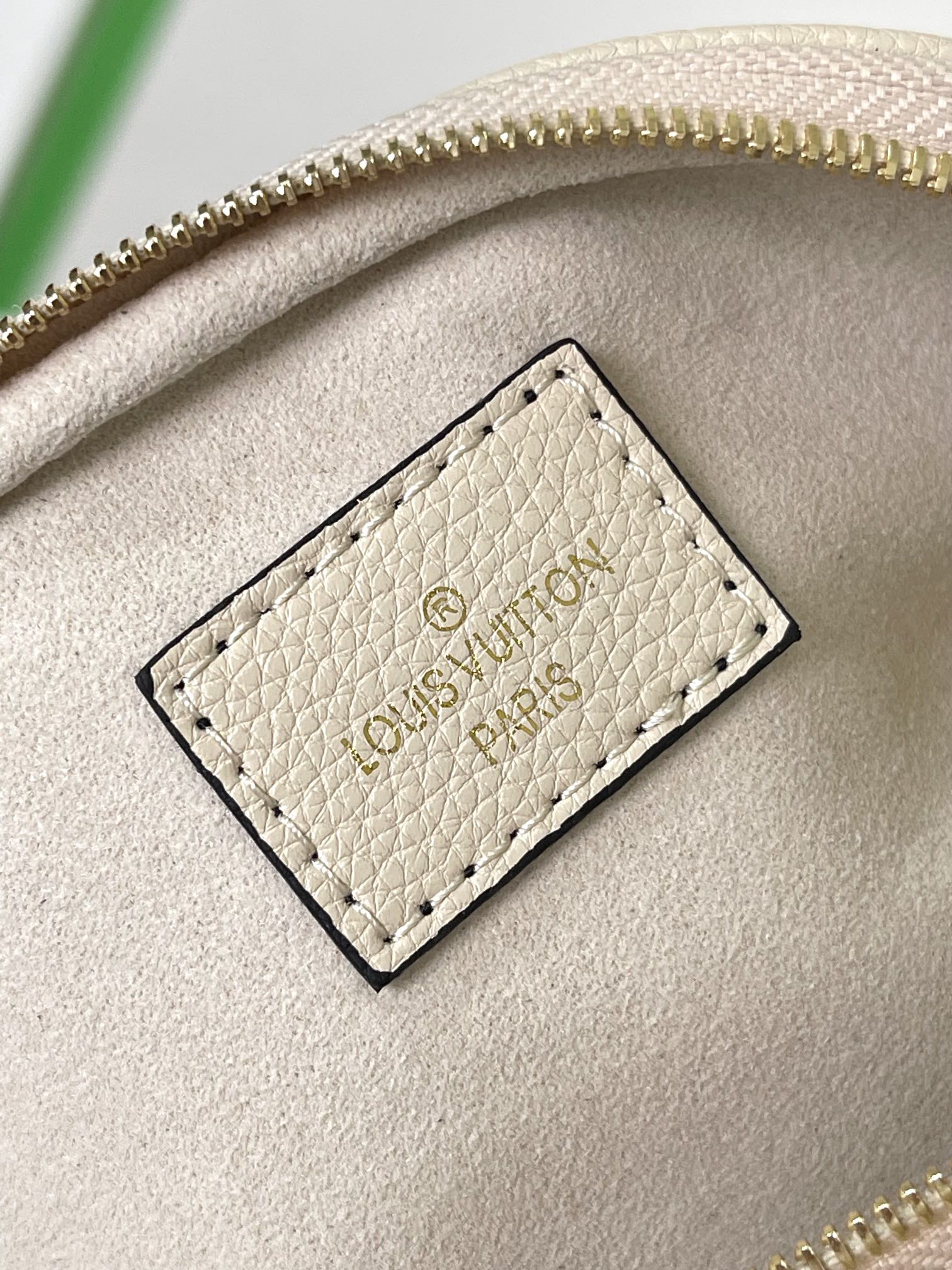 Louis Vuitton Mini Bumbag M85636 - Image 9
