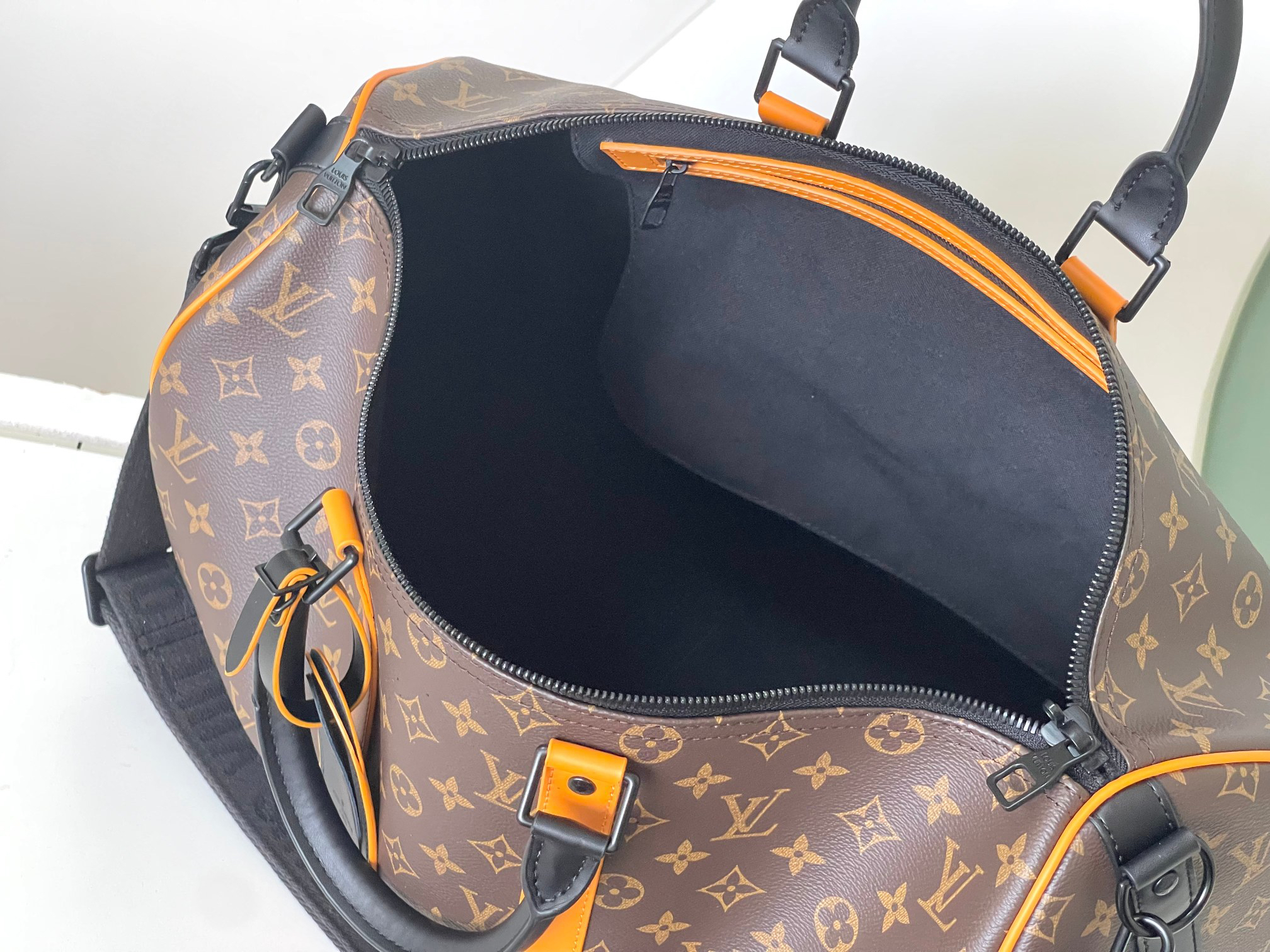 Louis Vuitton Keepall 45 Travel Bag - Image 9