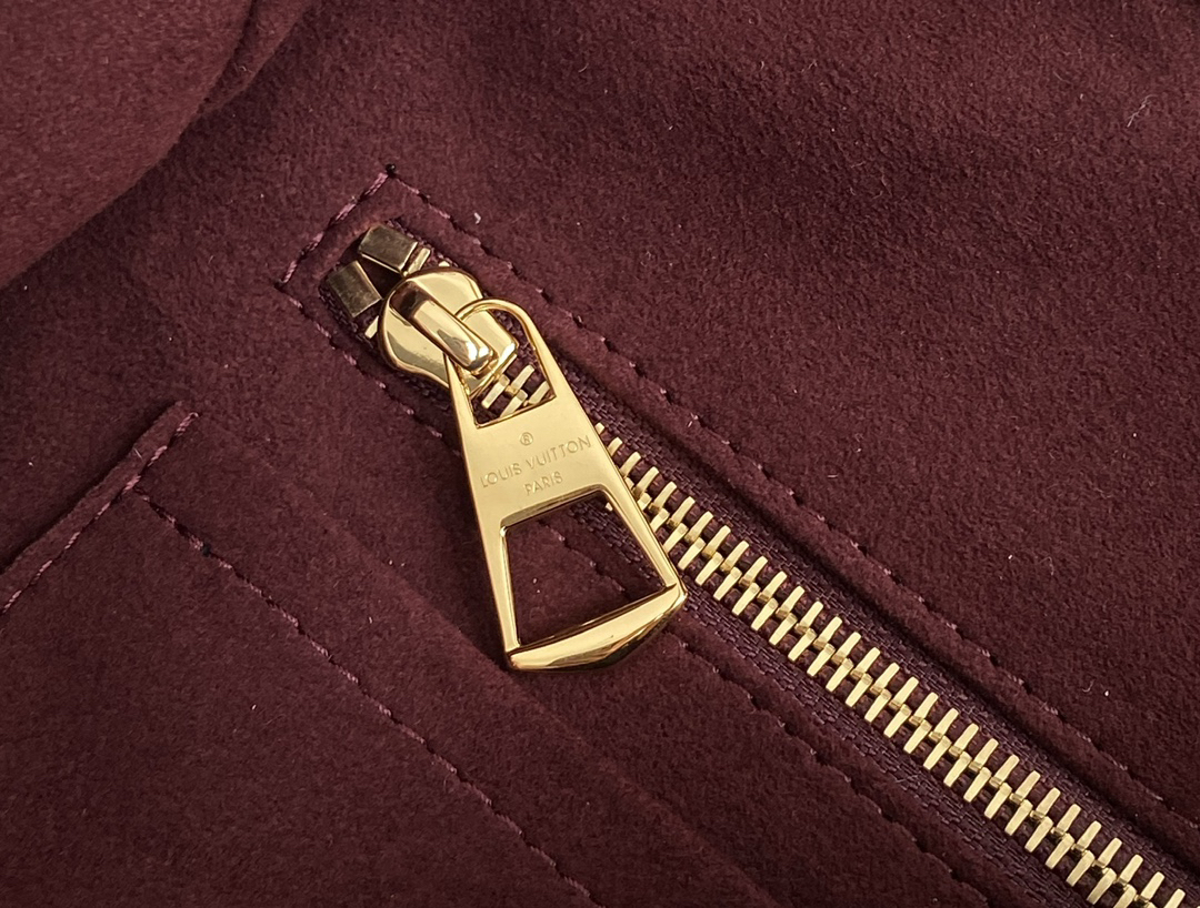 Louis Vuitton CarryAll MM Handbag M46197 - Image 9